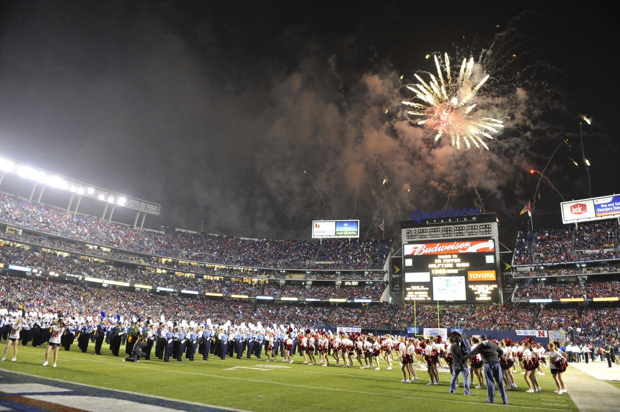 Holiday Bowl Halftime