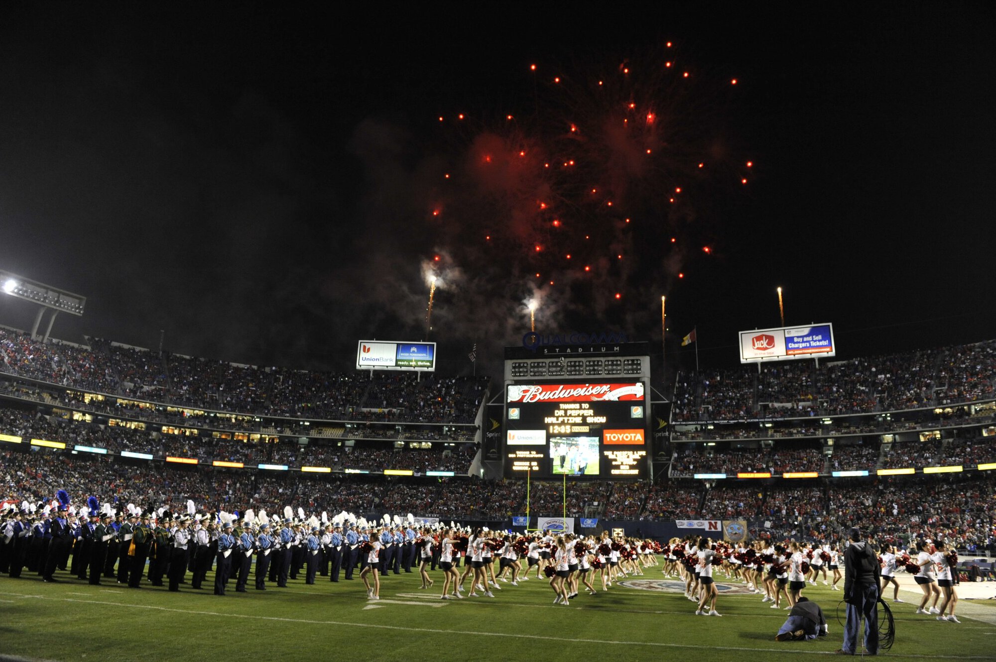 Holiday Bowl Halftime