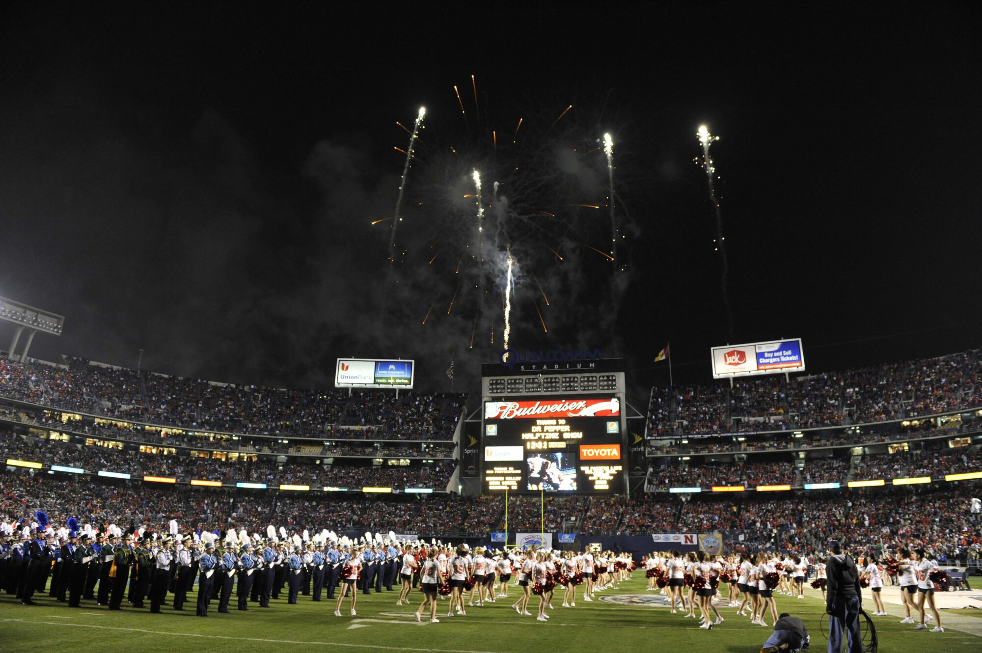 Holiday Bowl Halftime