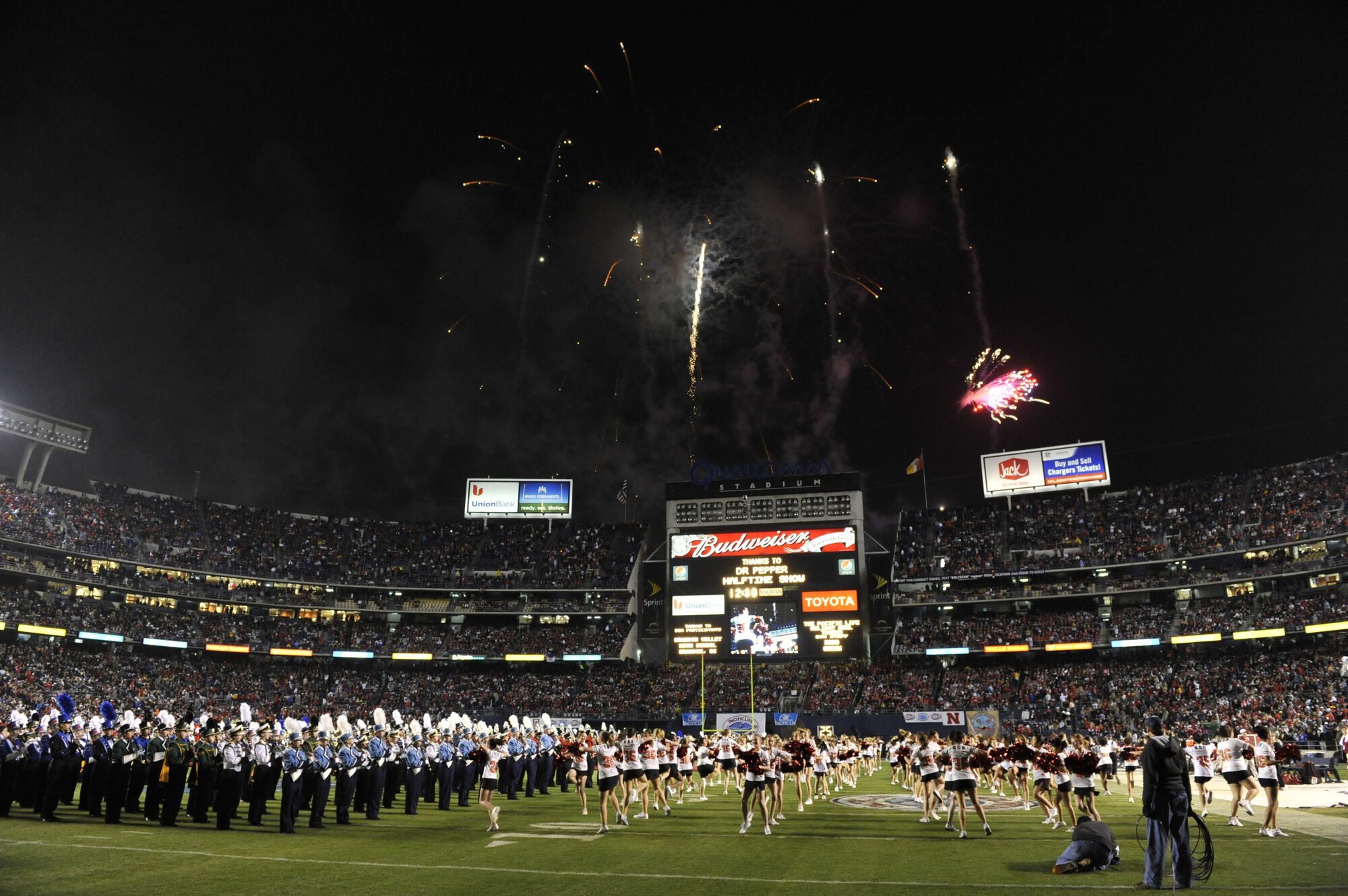 Holiday Bowl Halftime