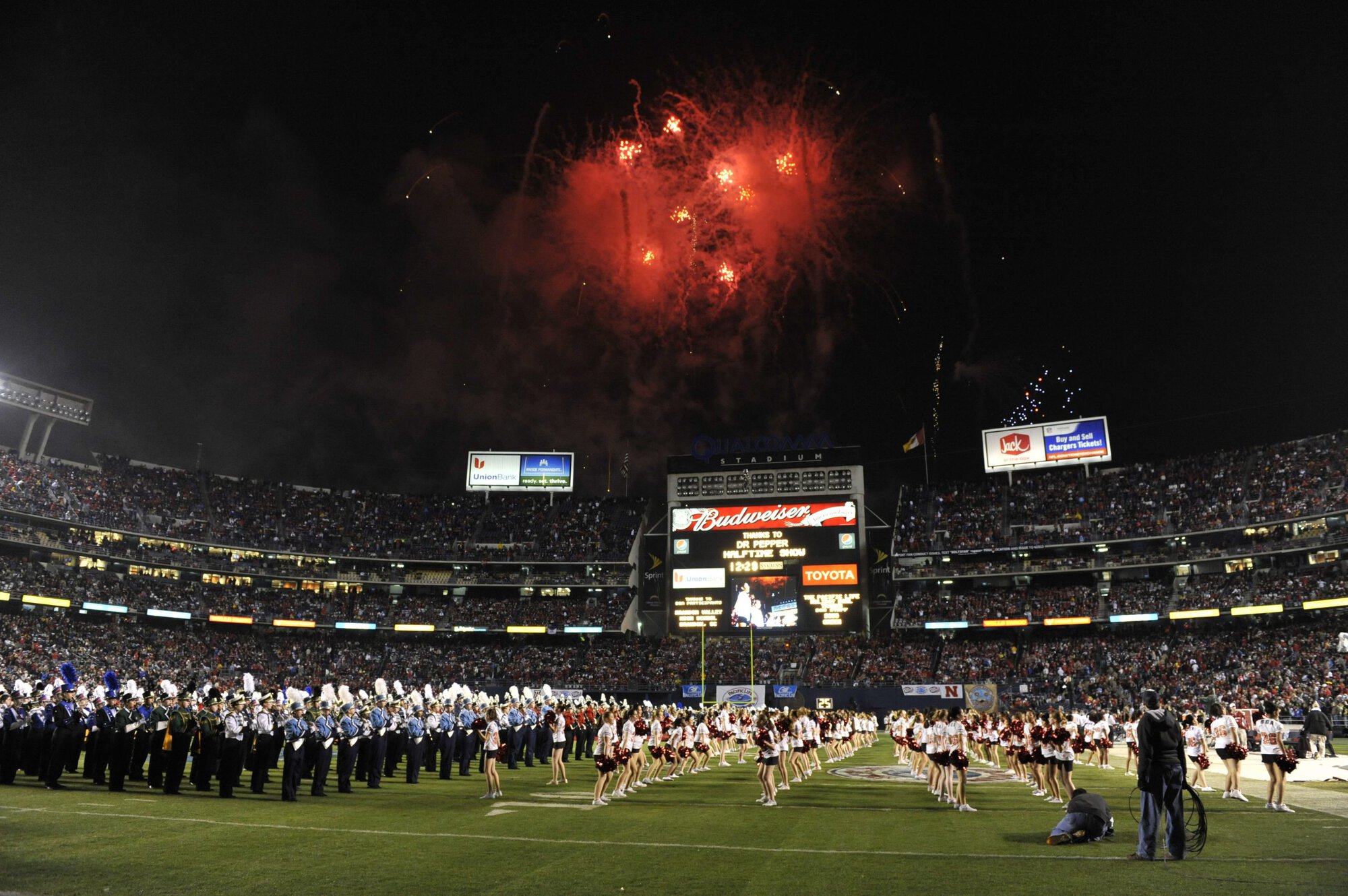 Holiday Bowl Halftime