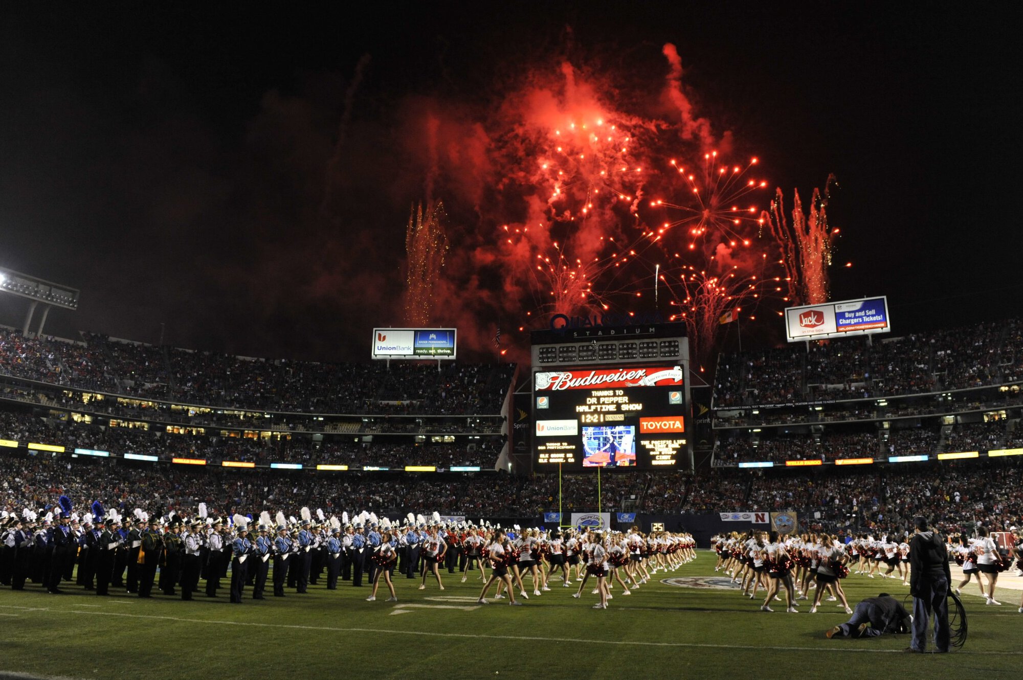 Holiday Bowl Halftime