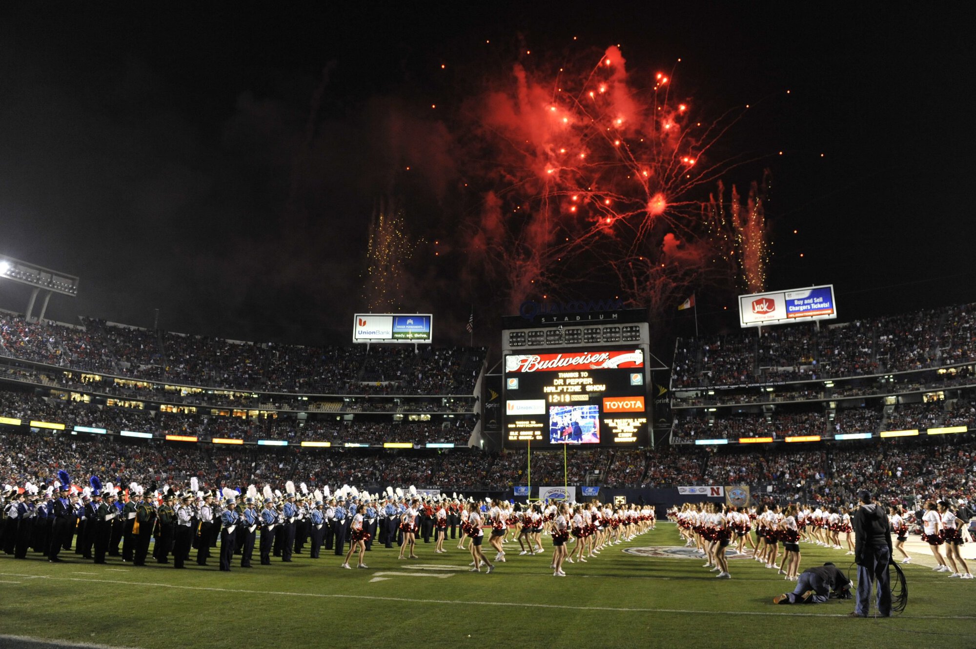 Holiday Bowl Halftime