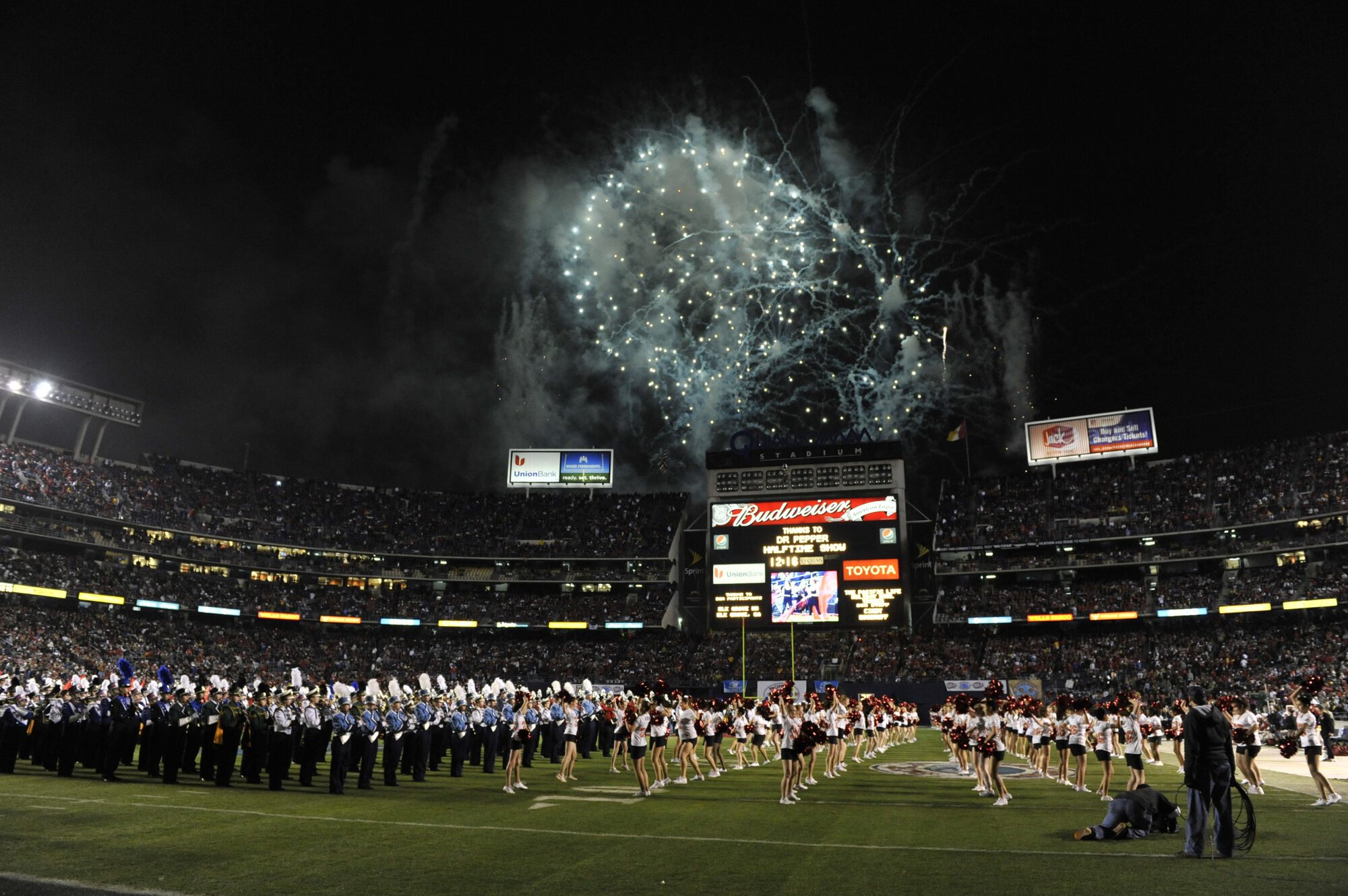 Holiday Bowl Halftime