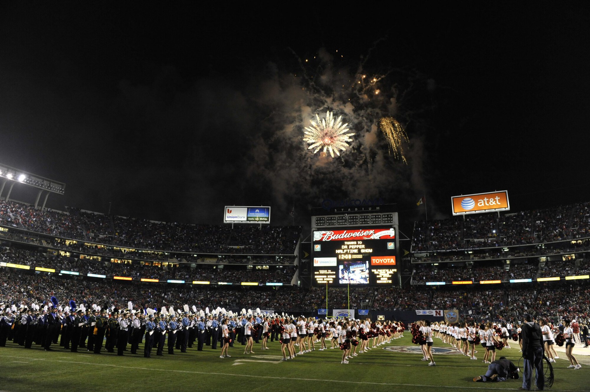 Holiday Bowl Halftime