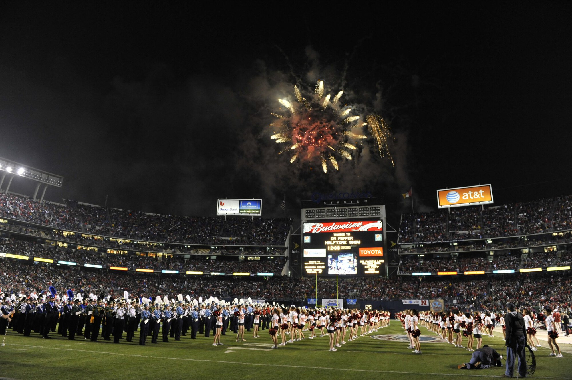 Holiday Bowl Halftime