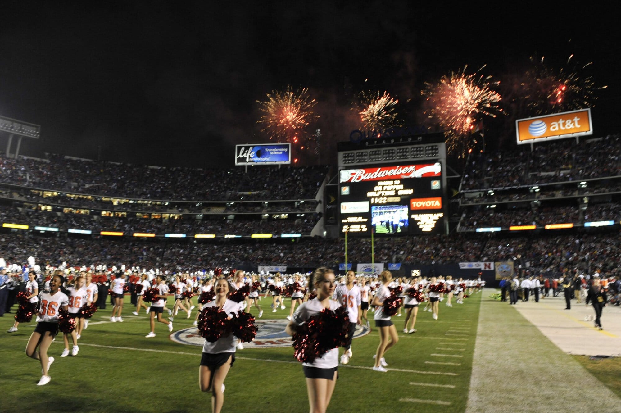 Holiday Bowl Halftime