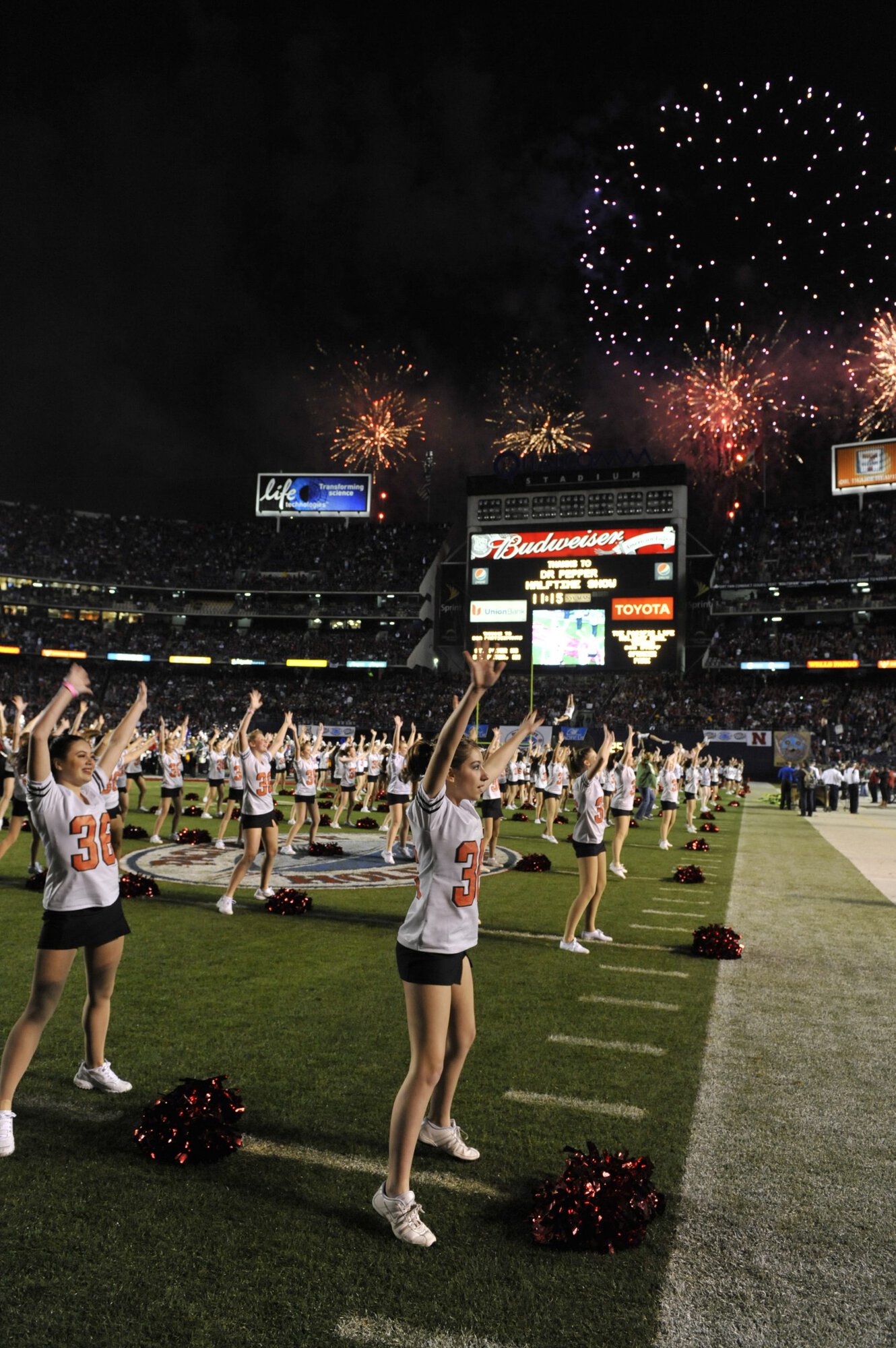 Holiday Bowl Halftime