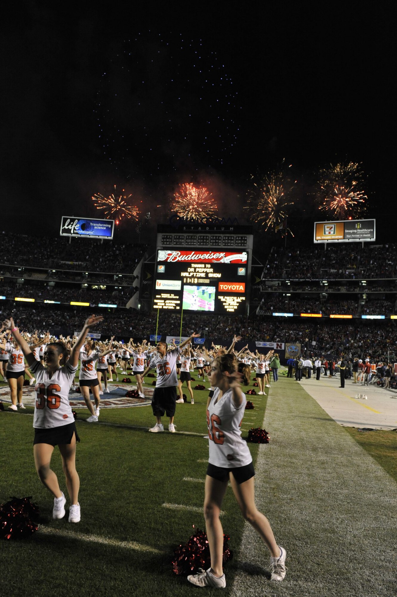 Holiday Bowl Halftime