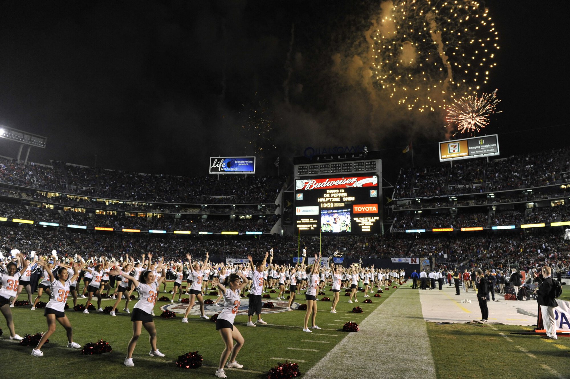 Holiday Bowl Halftime