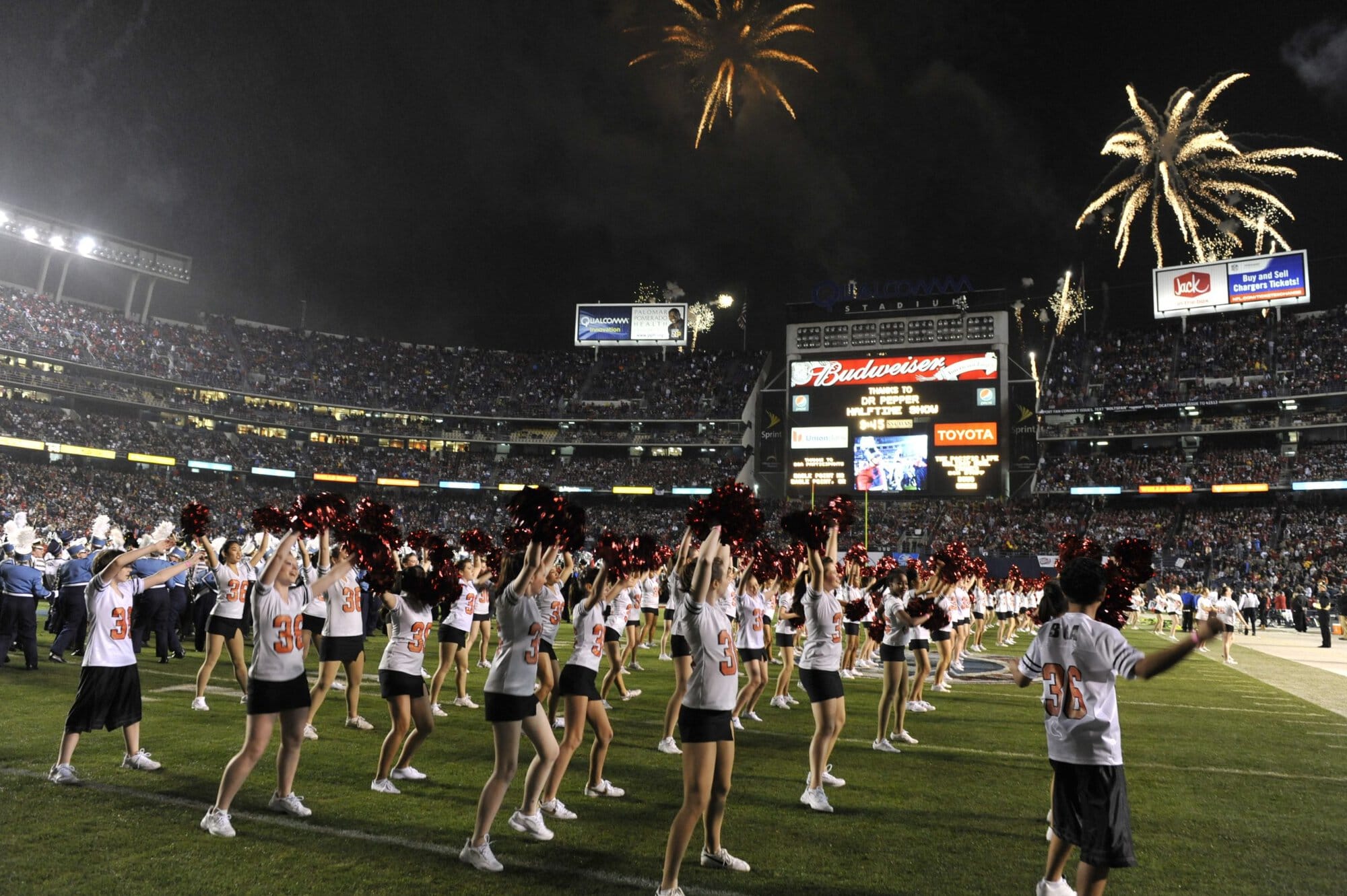 Holiday Bowl Halftime