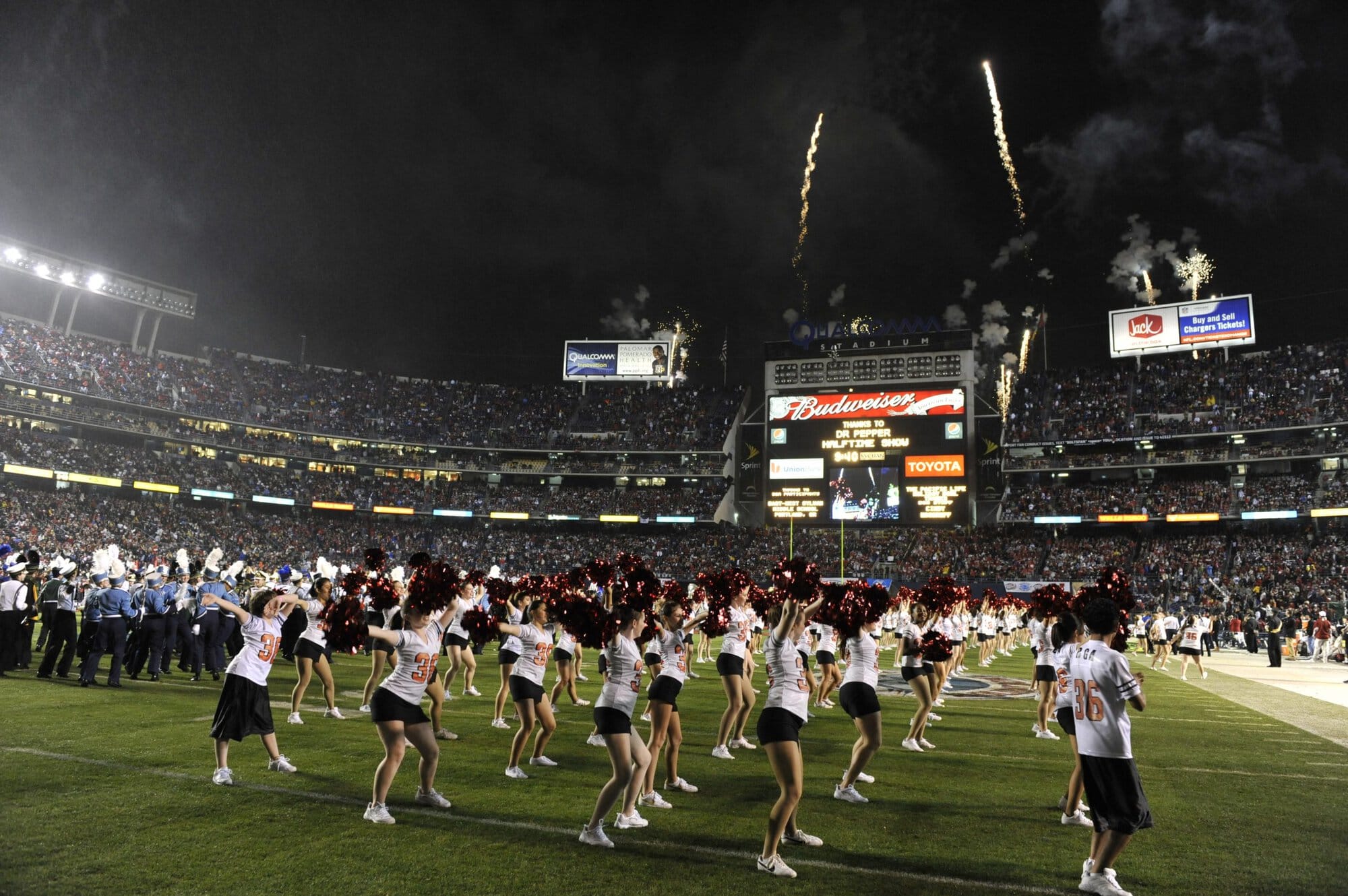 Holiday Bowl Halftime