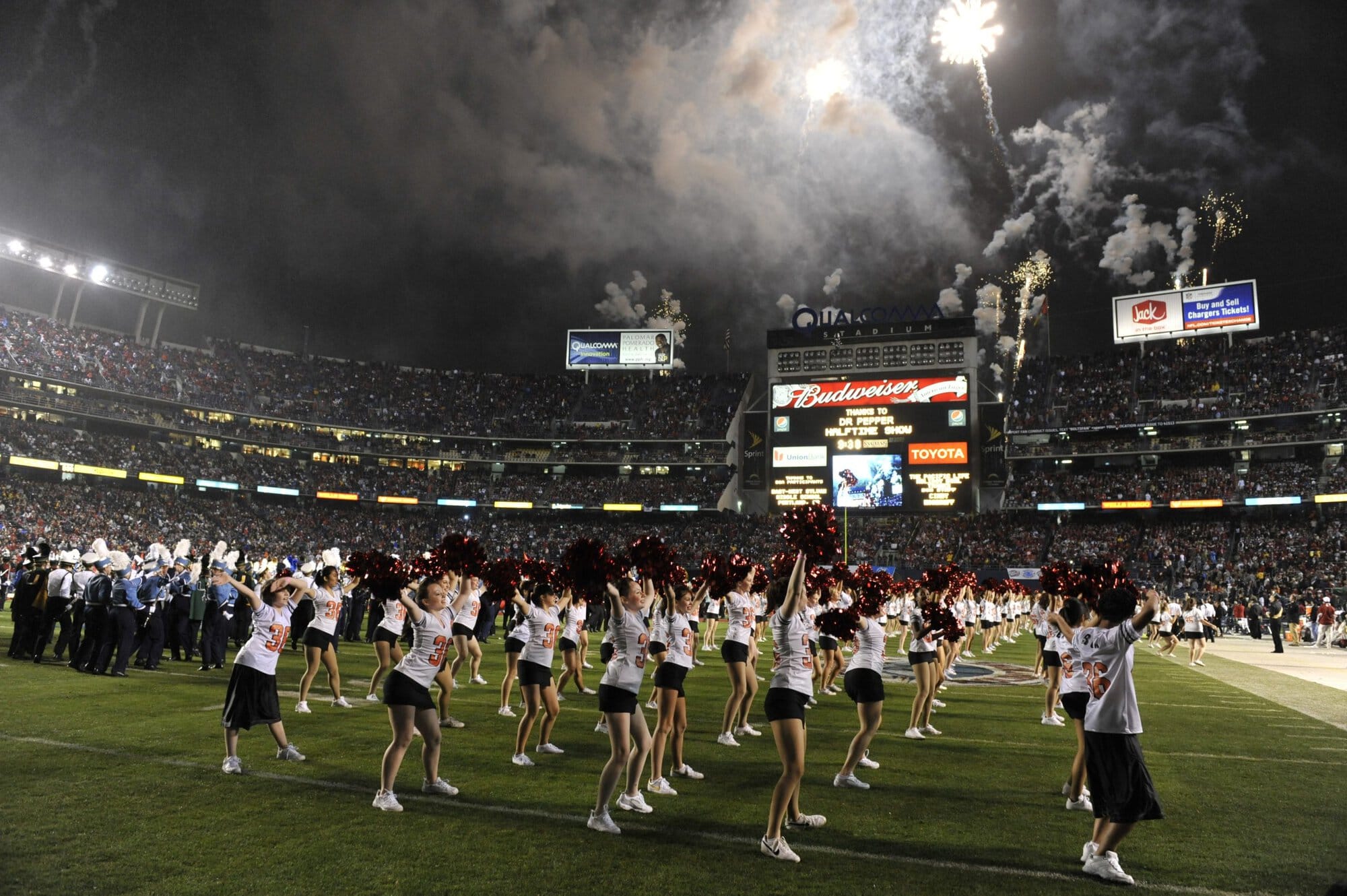 Holiday Bowl Halftime