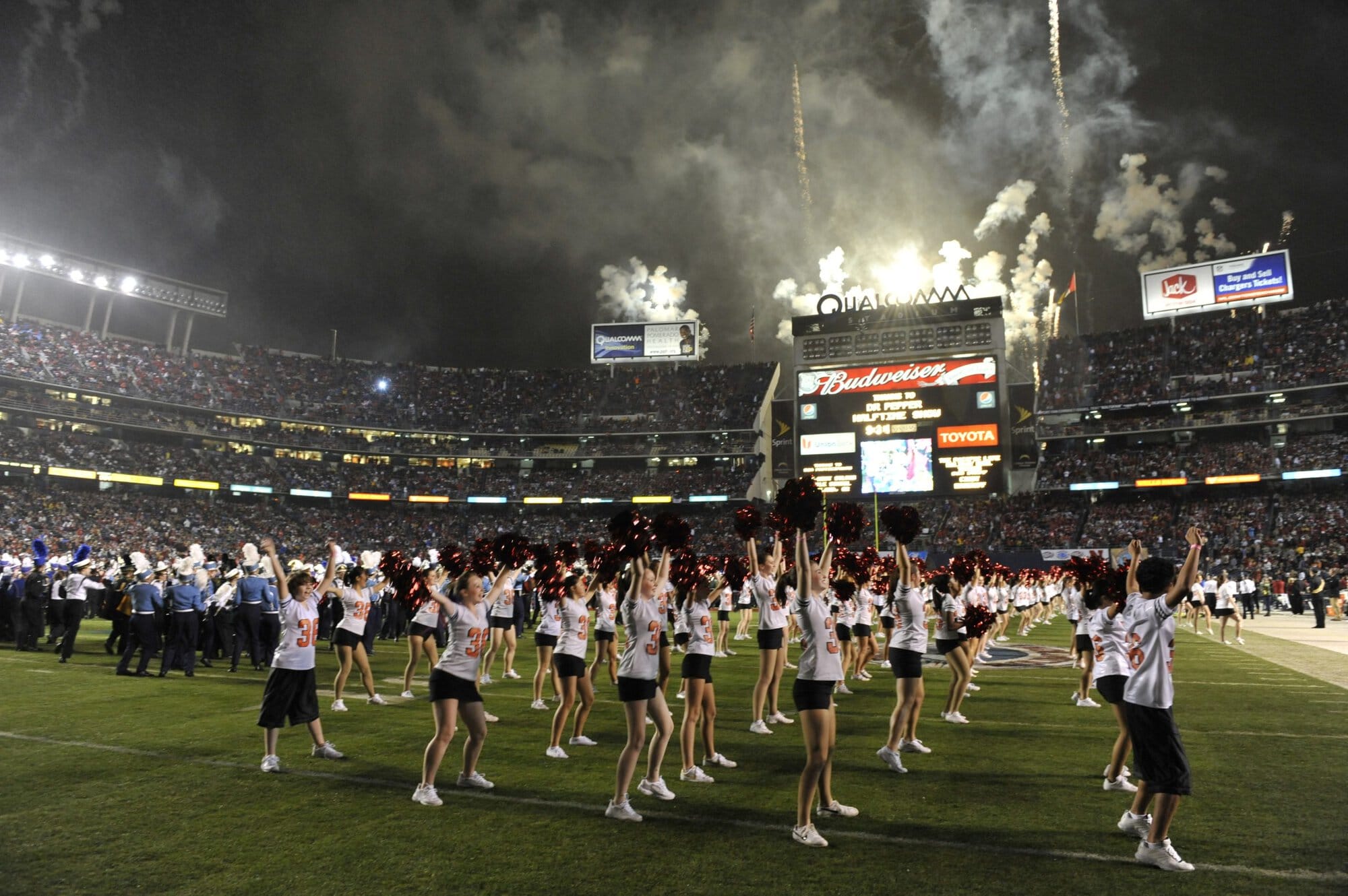 Holiday Bowl Halftime