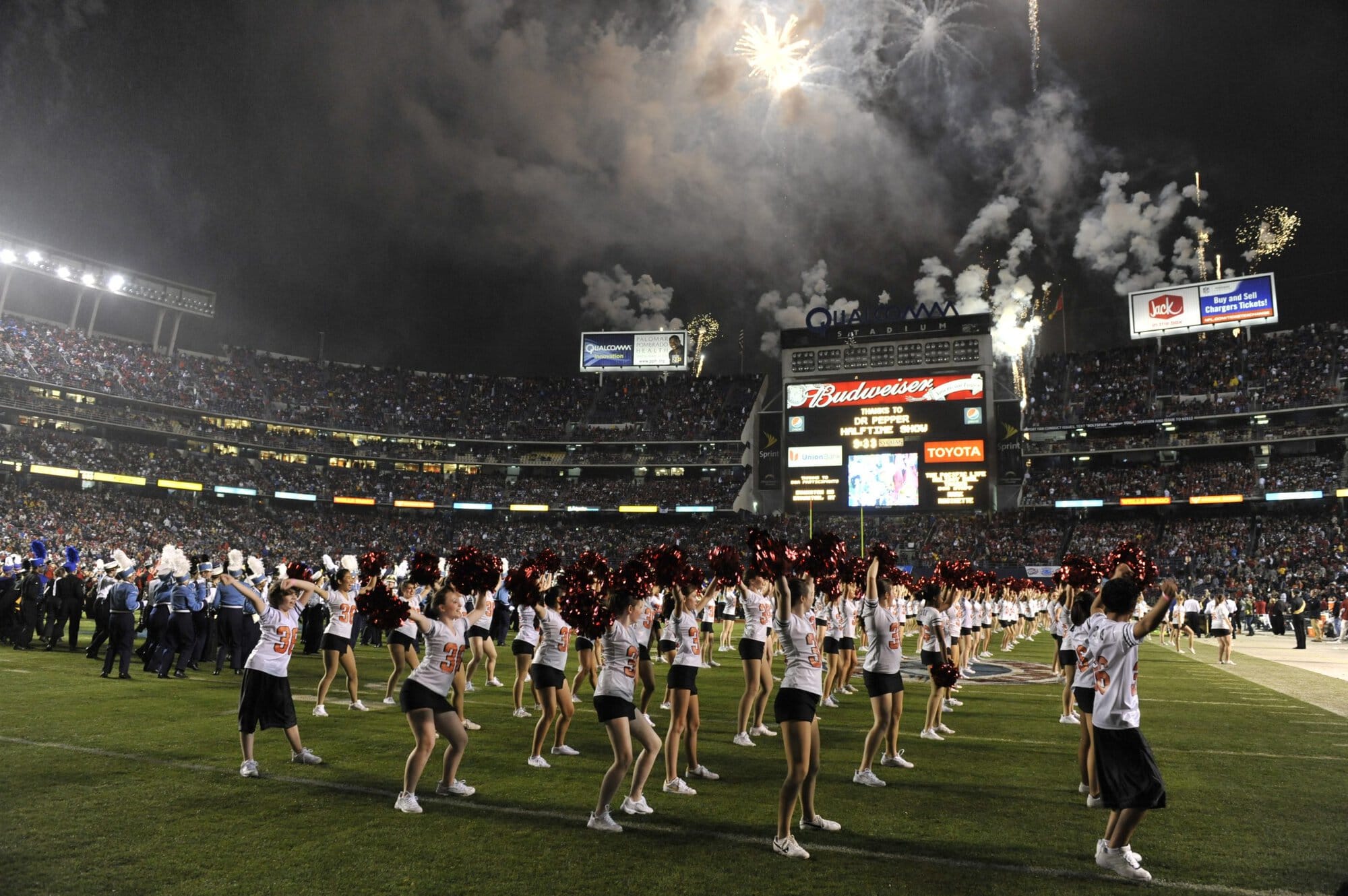 Holiday Bowl Halftime