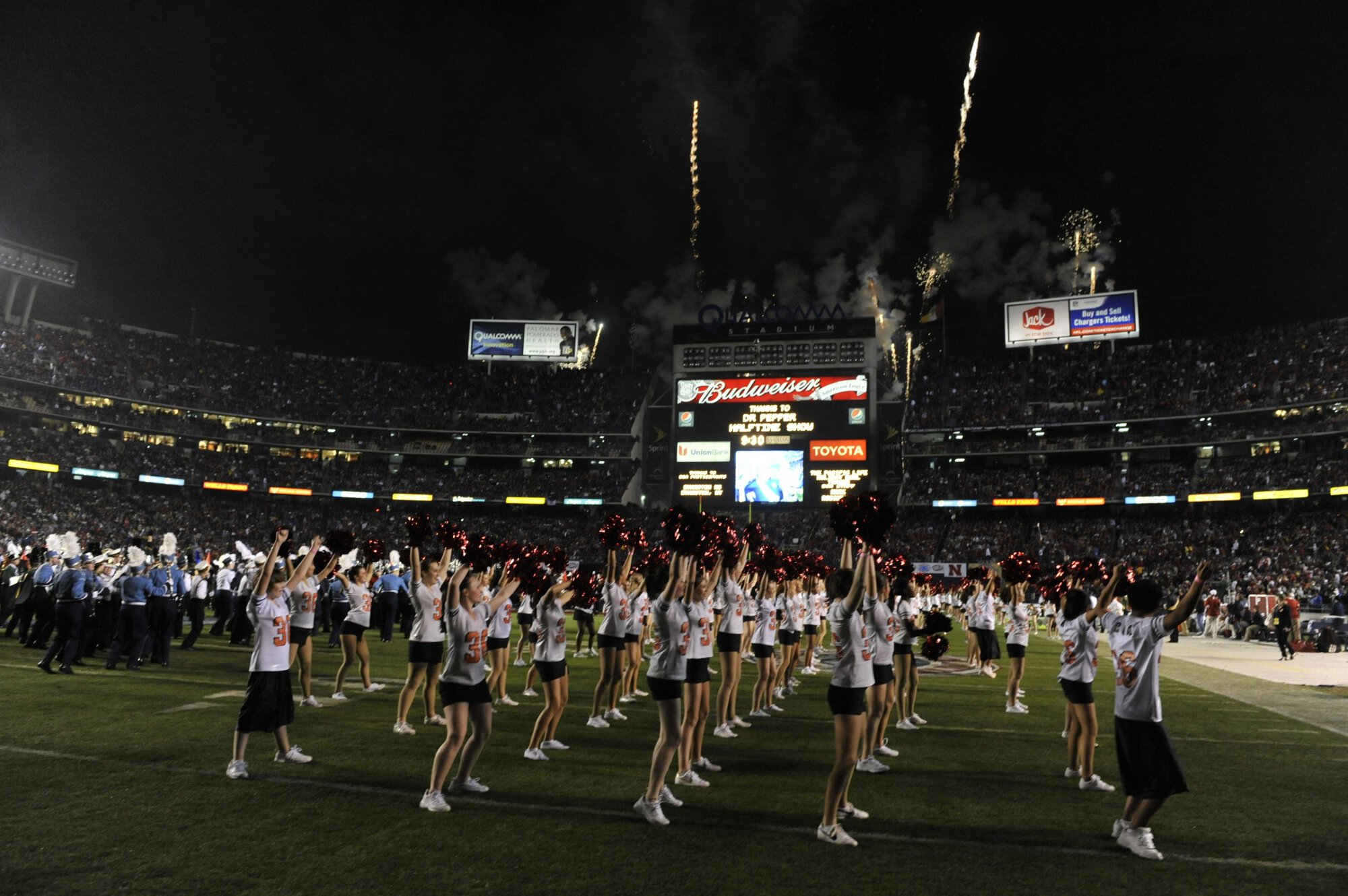 Holiday Bowl Halftime