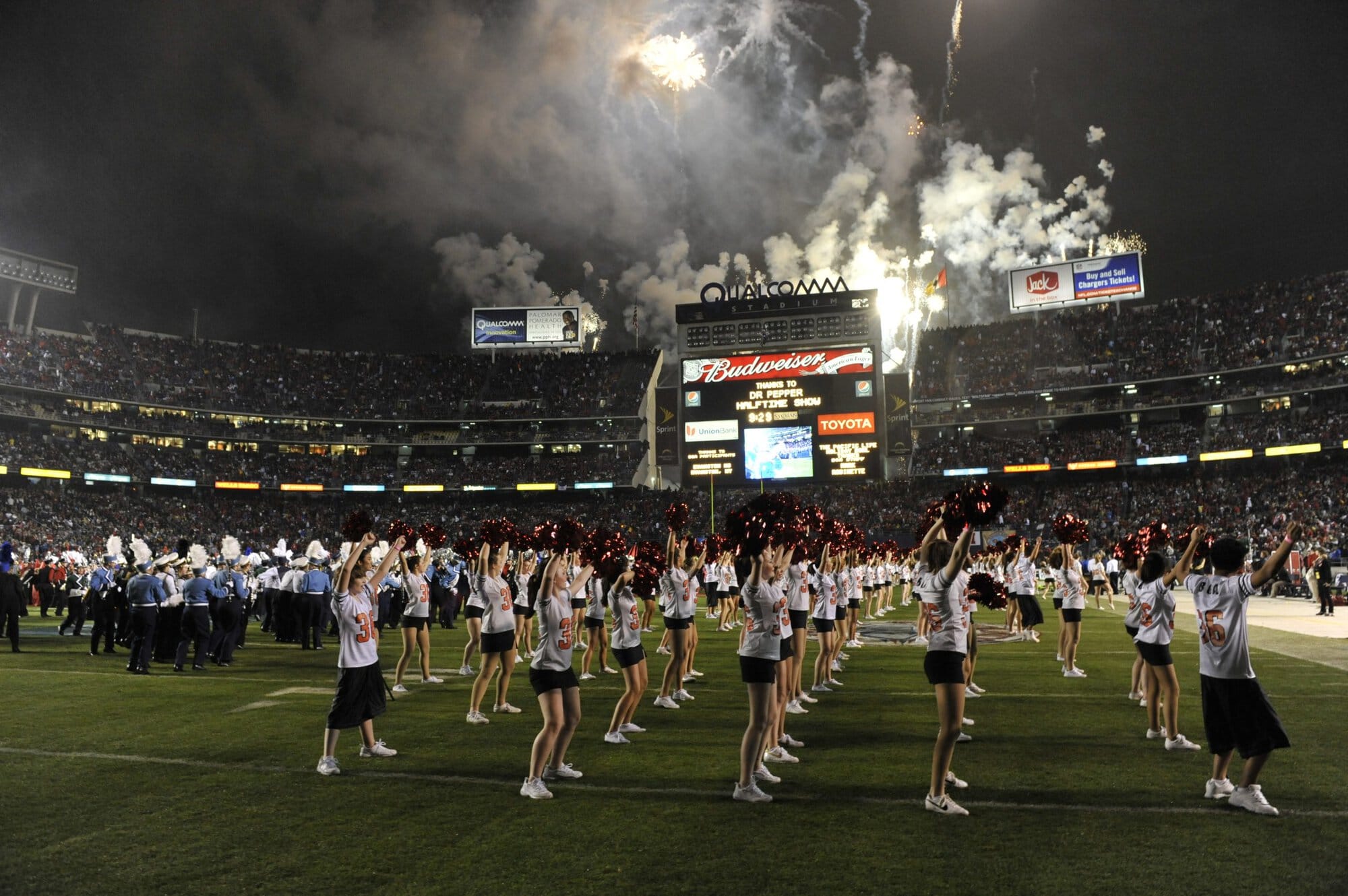 Holiday Bowl Halftime