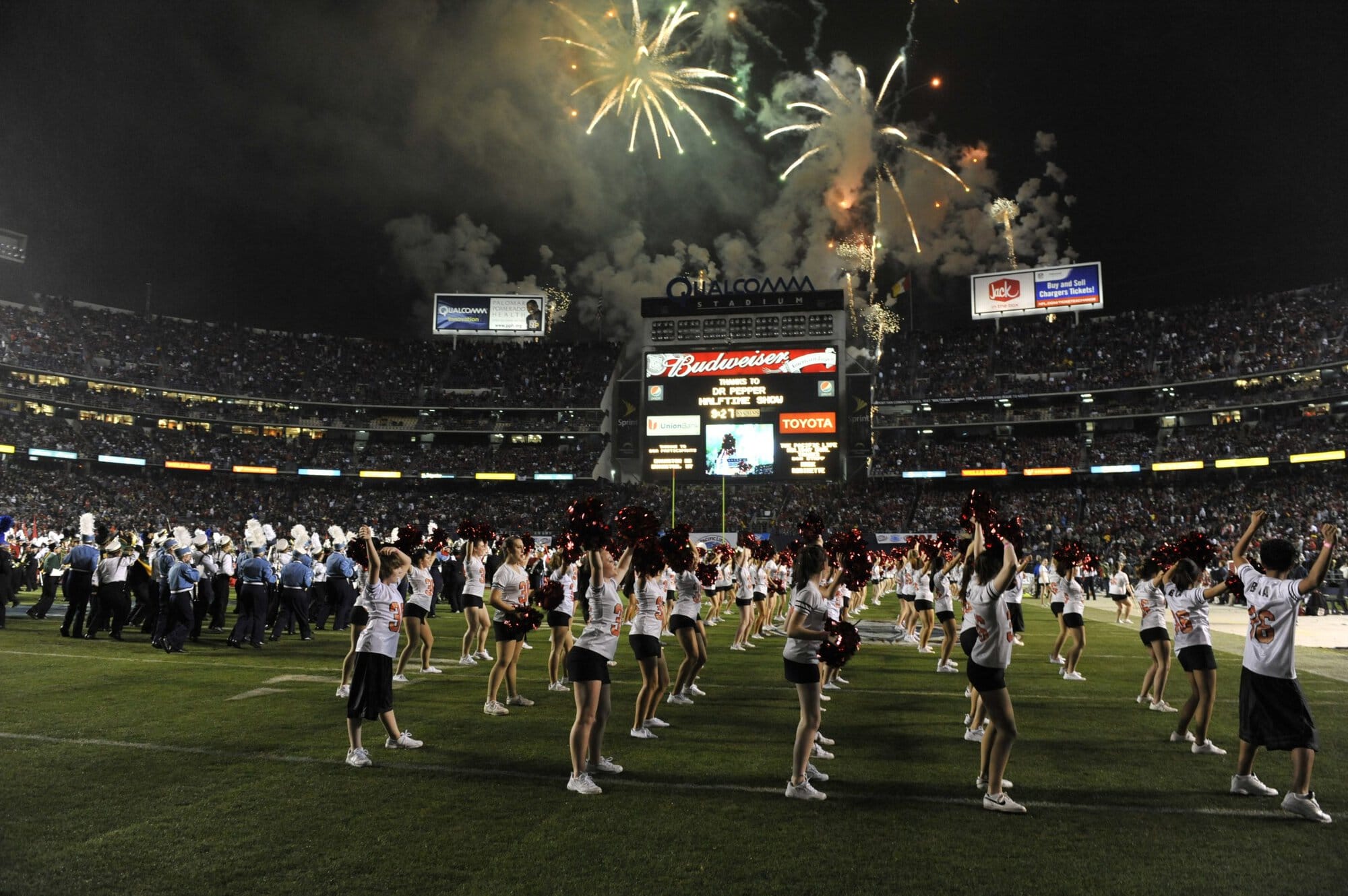 Holiday Bowl Halftime