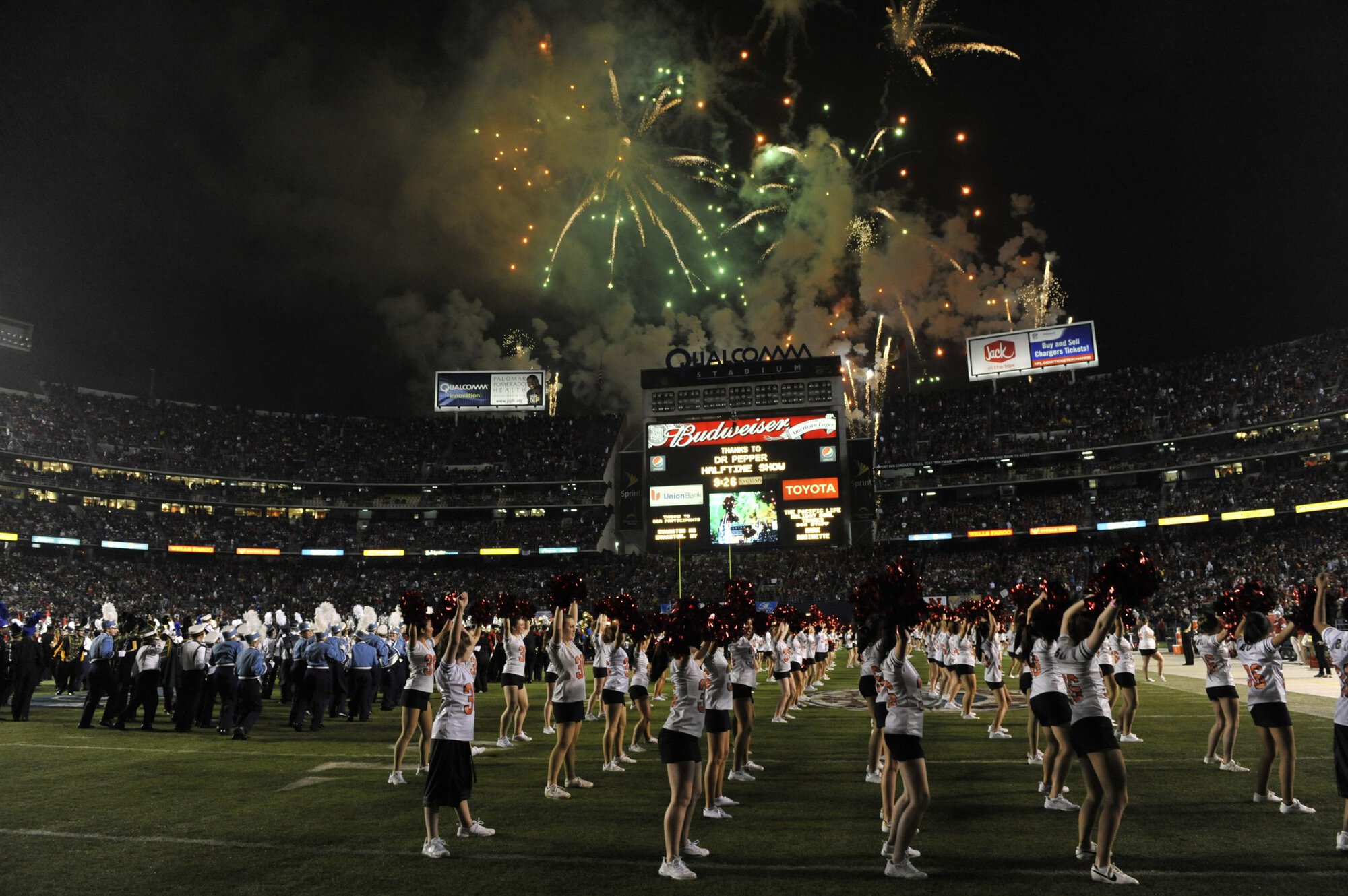 Holiday Bowl Halftime