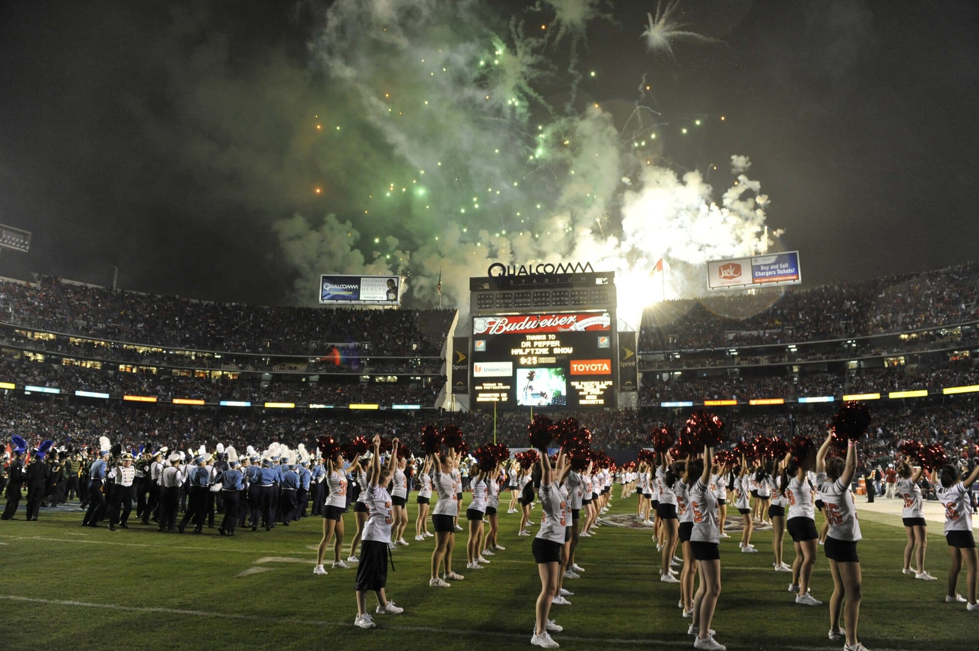 Holiday Bowl Halftime