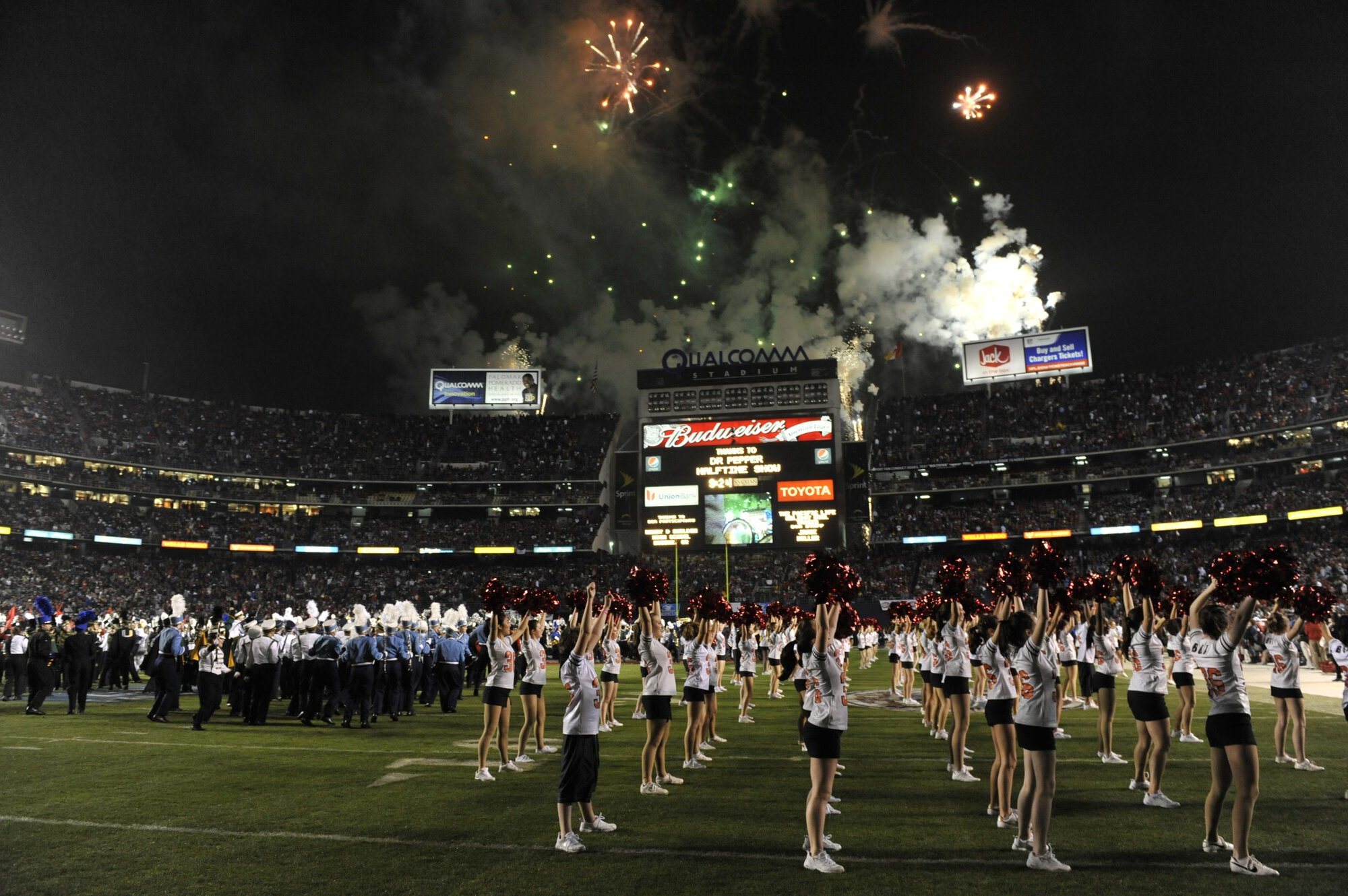 Holiday Bowl Halftime