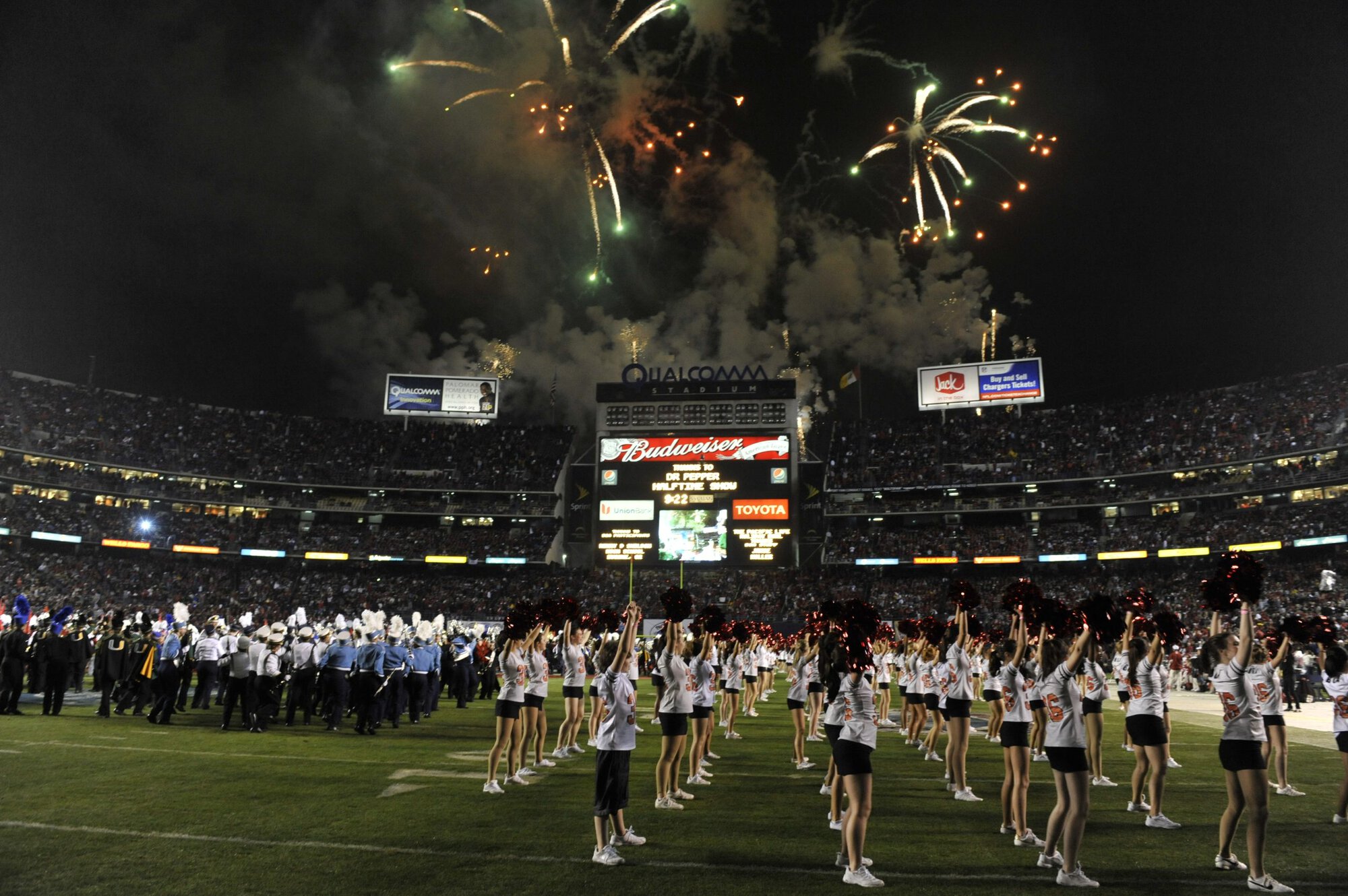 Holiday Bowl Halftime