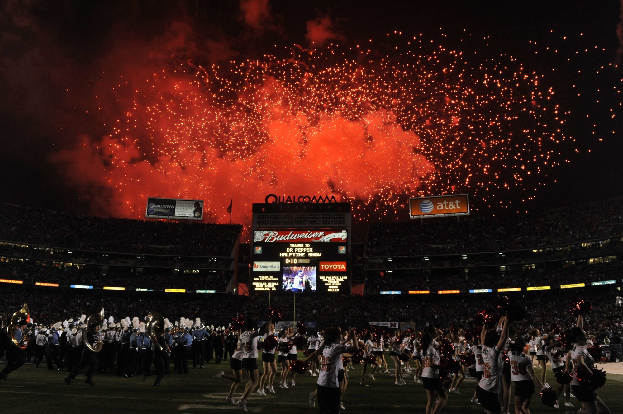 Holiday Bowl Halftime