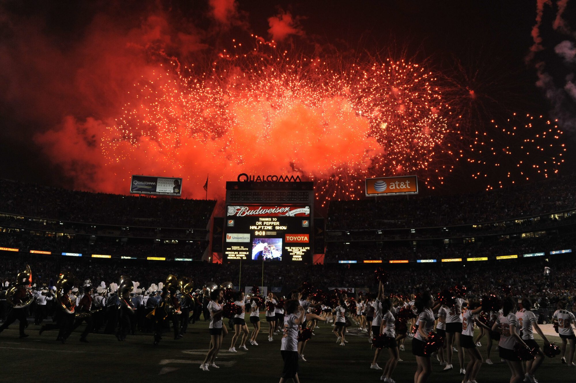 Holiday Bowl Halftime