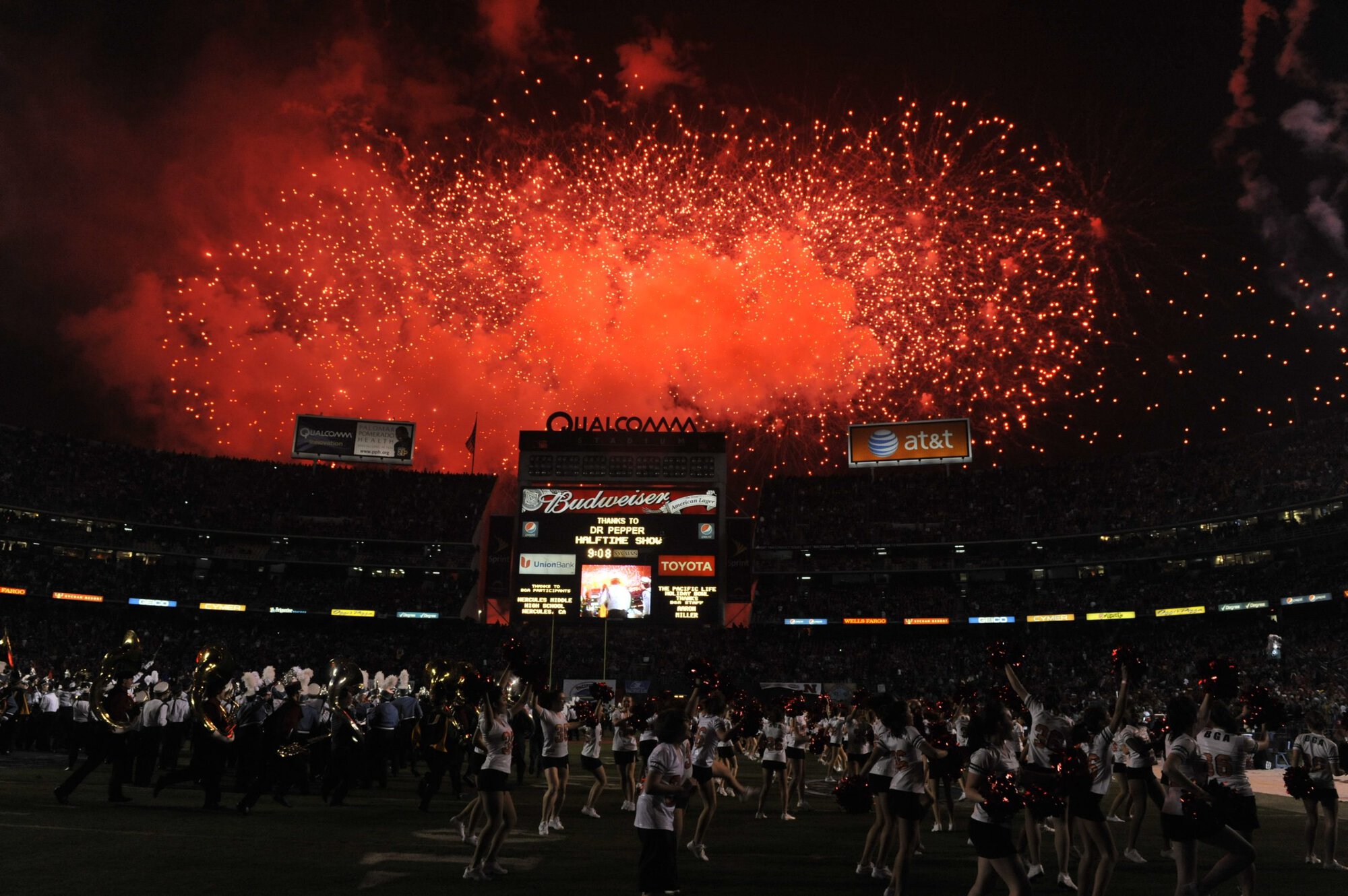 Holiday Bowl Halftime