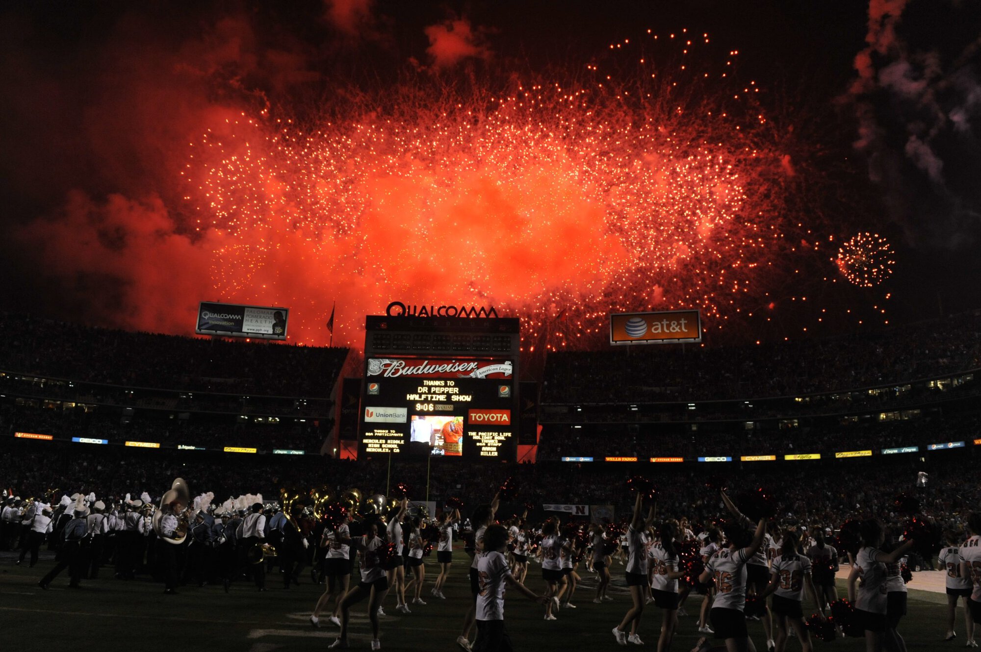 Holiday Bowl Halftime
