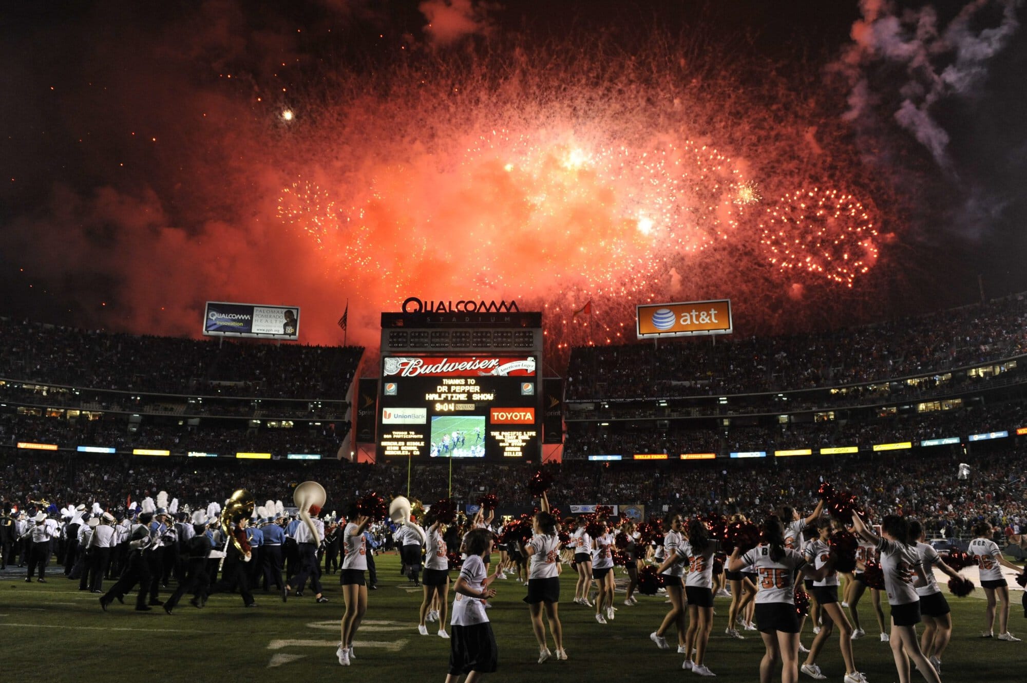 Holiday Bowl Halftime