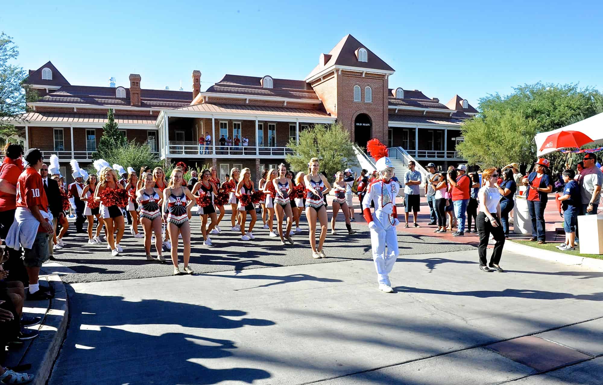 Homecoming Parade 1