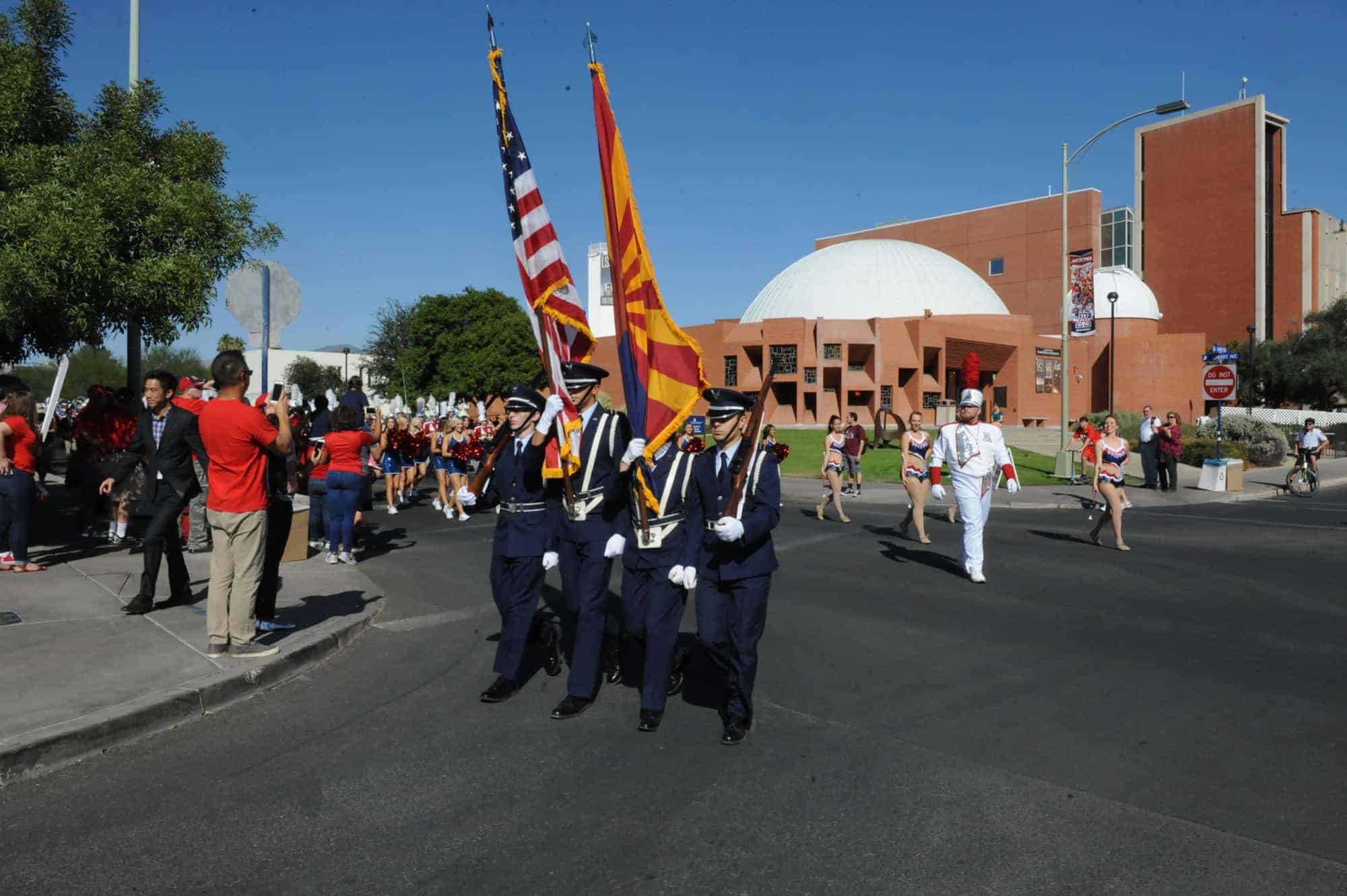 Homecoming Parade (2016-2017)