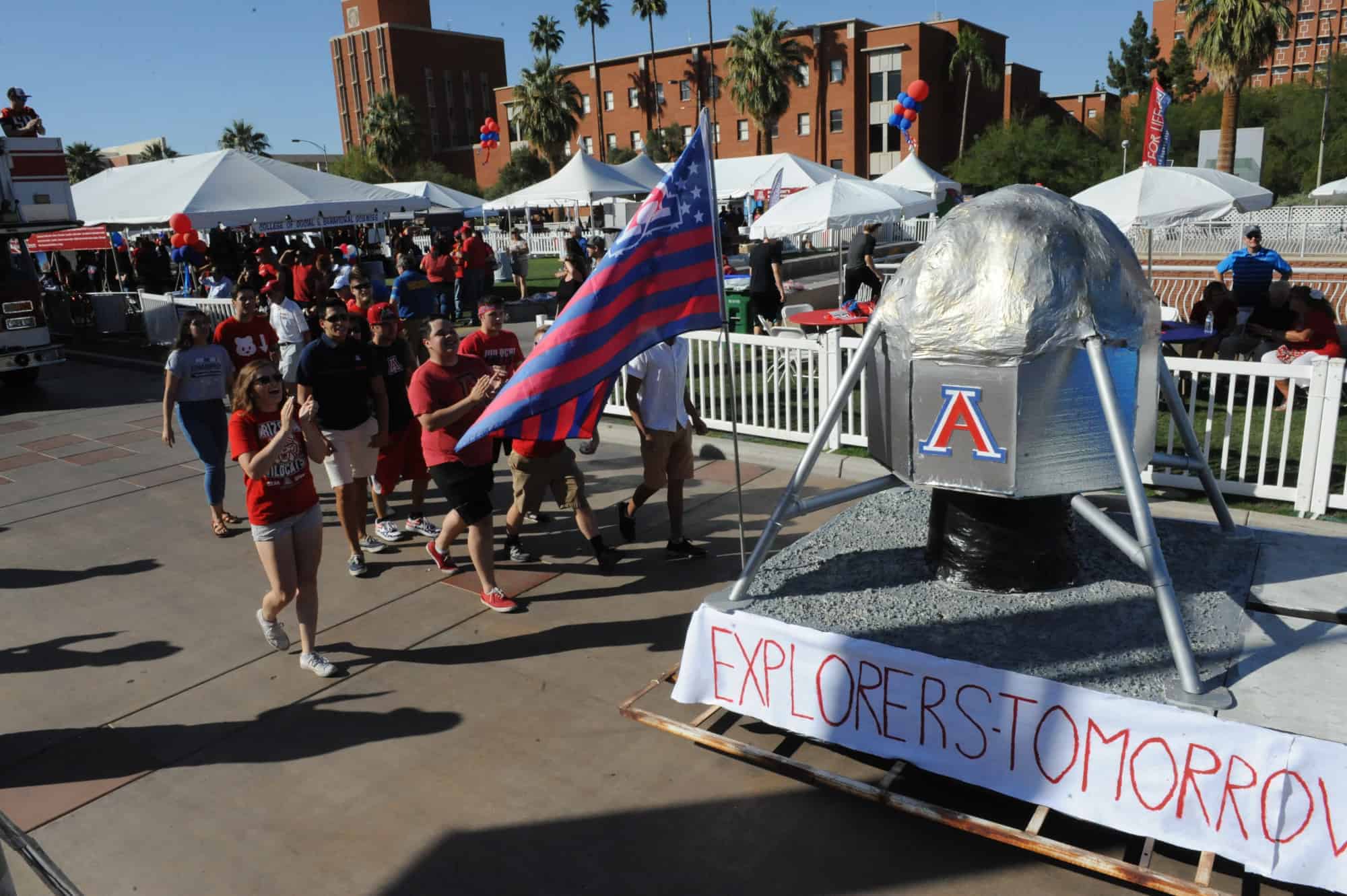 Homecoming Parade (2016-2017)