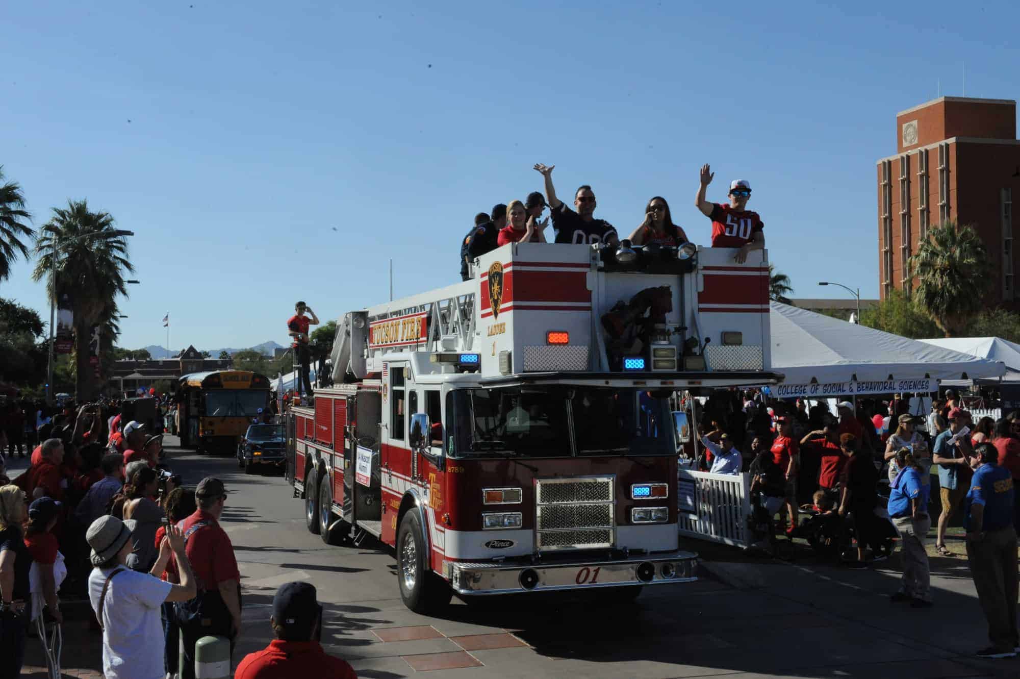 Homecoming Parade (2016-2017)