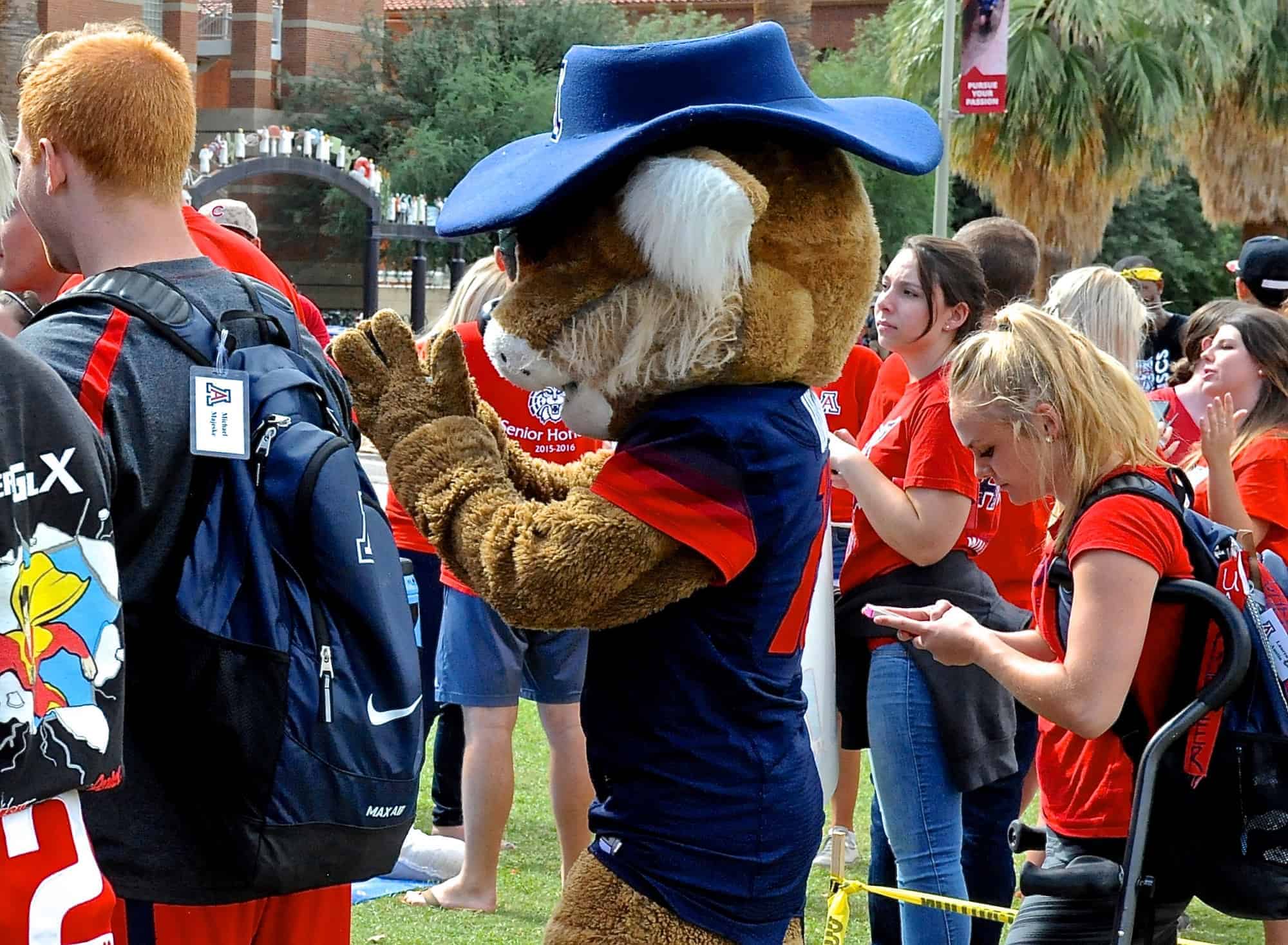 Cougar Crush on the Mall