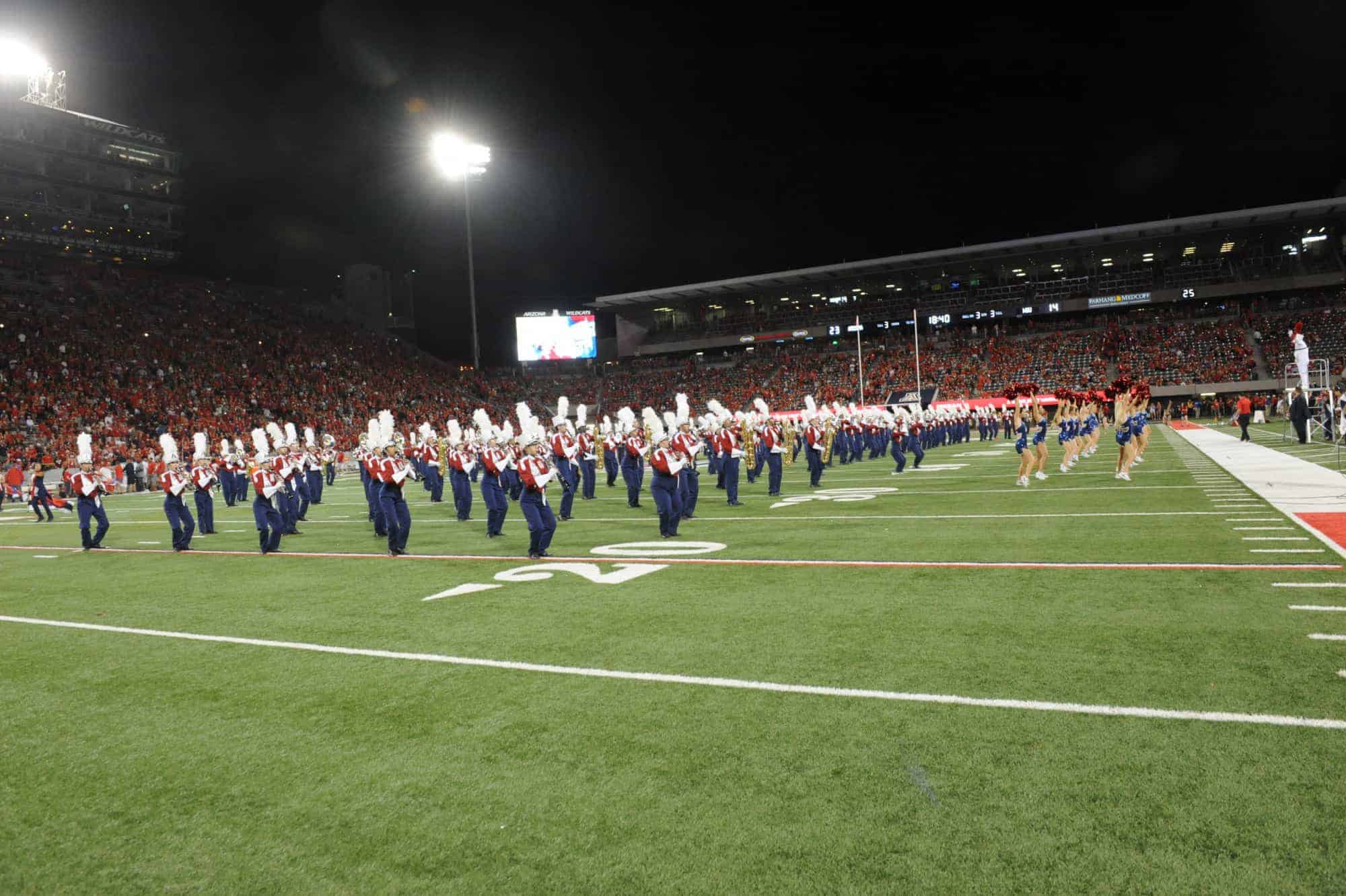 WSU vs UA Halftime