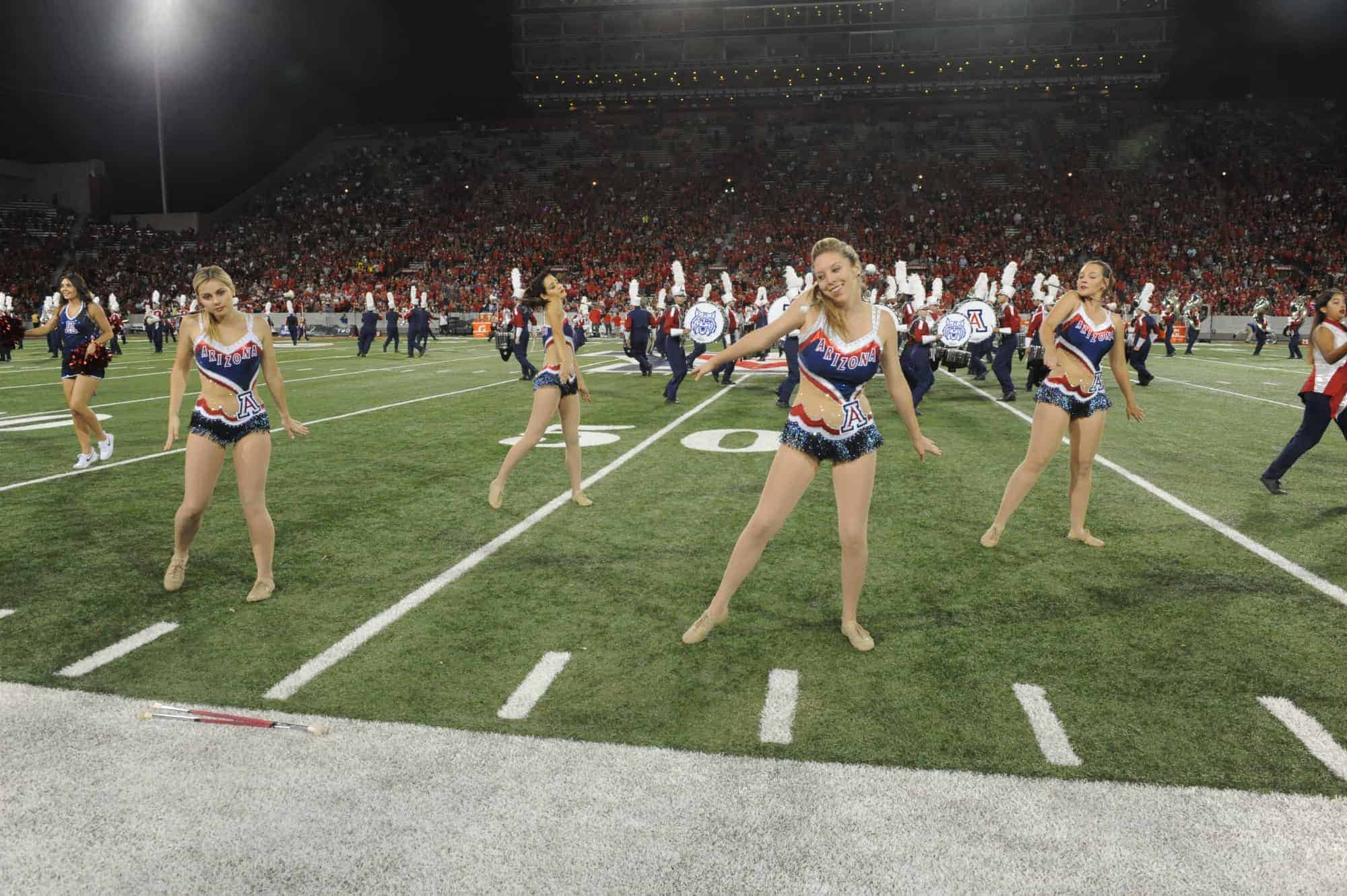 WSU vs UA Halftime