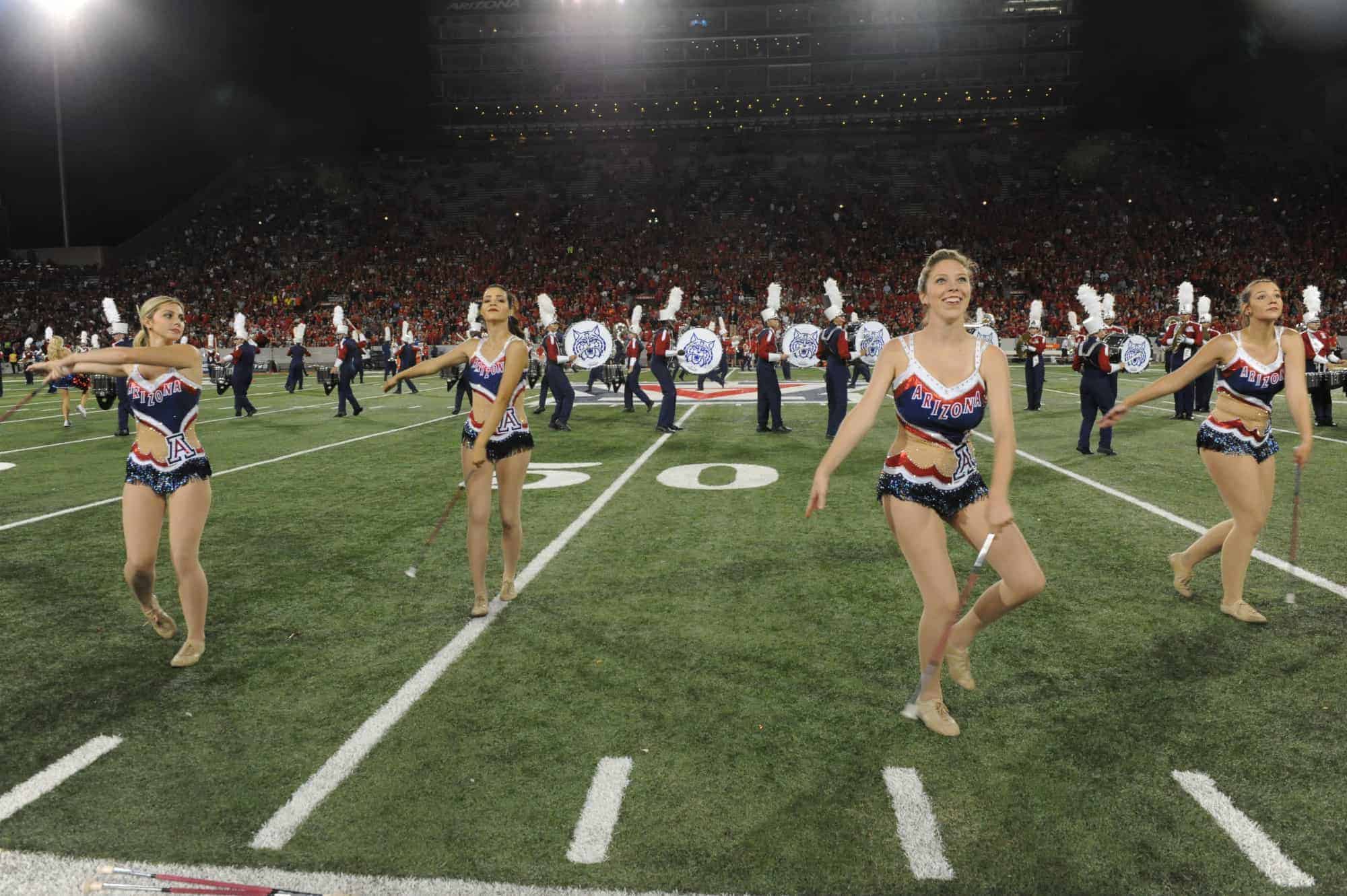 WSU vs UA Halftime