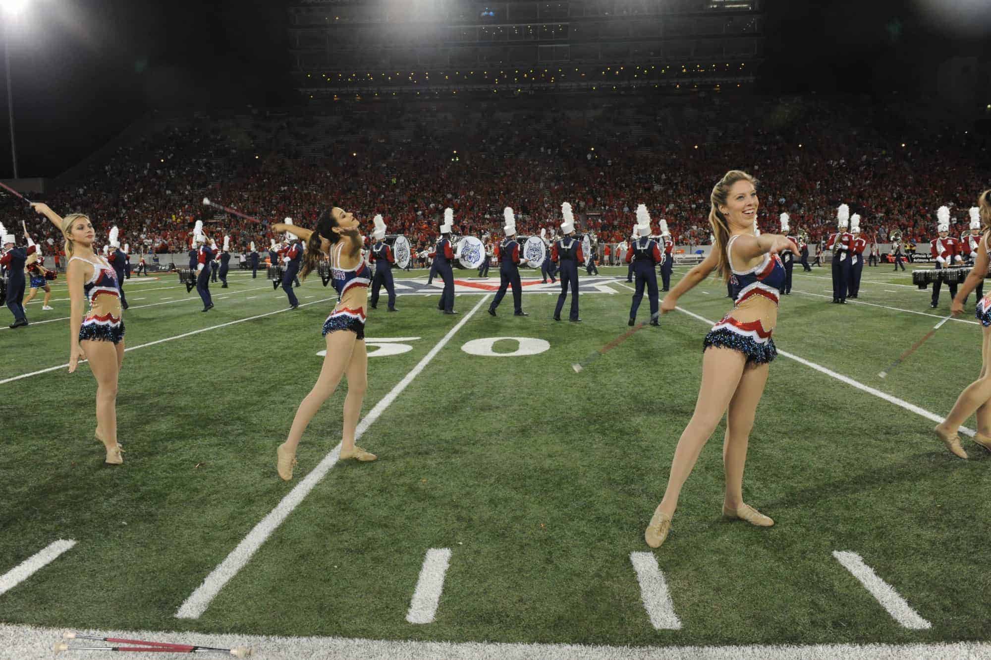 WSU vs UA Halftime