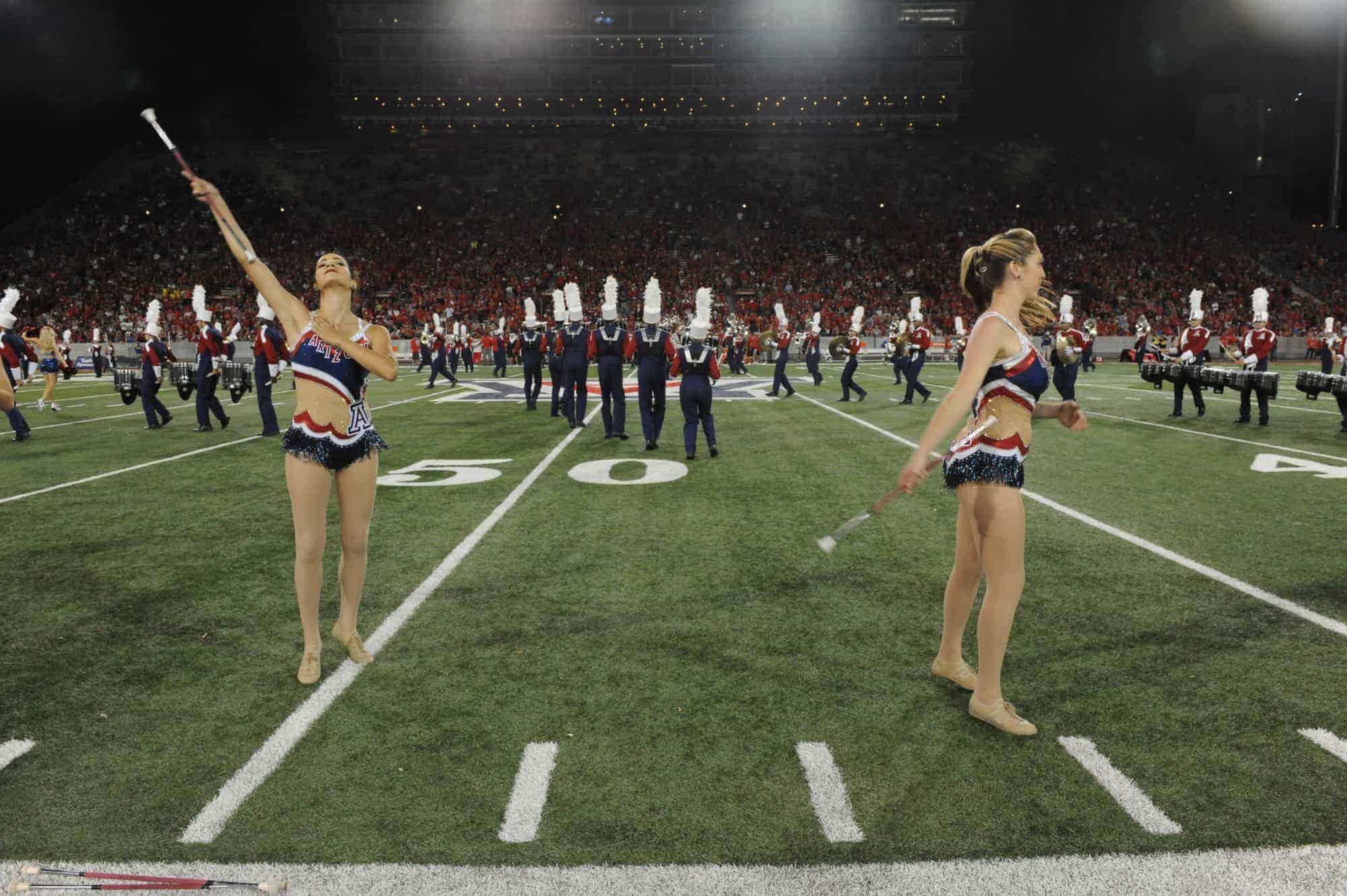 WSU vs UA Halftime