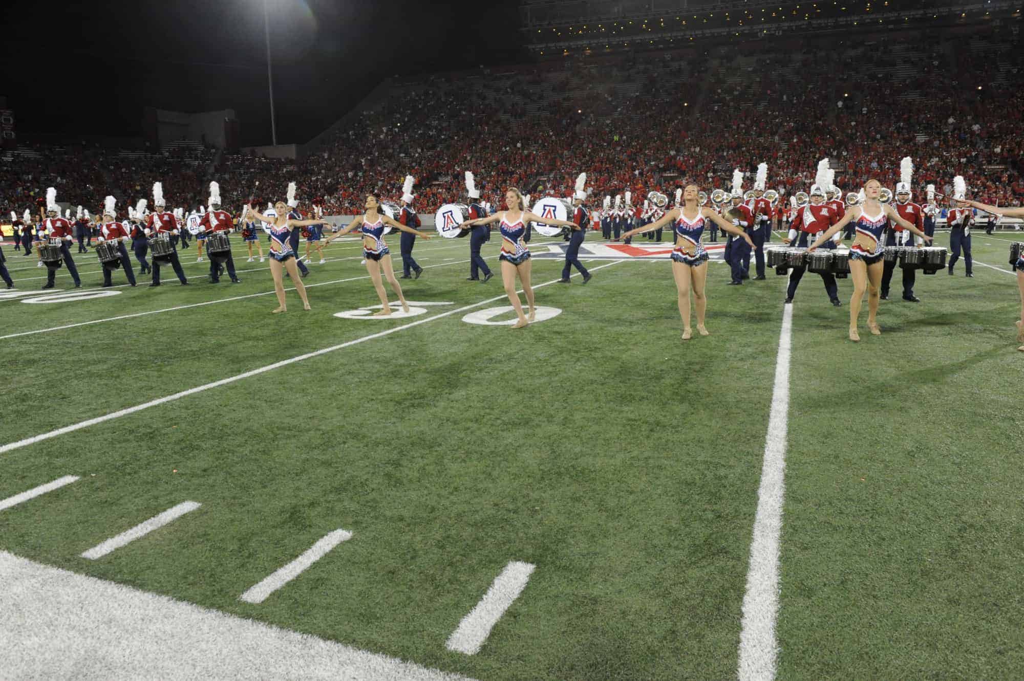WSU vs UA Halftime