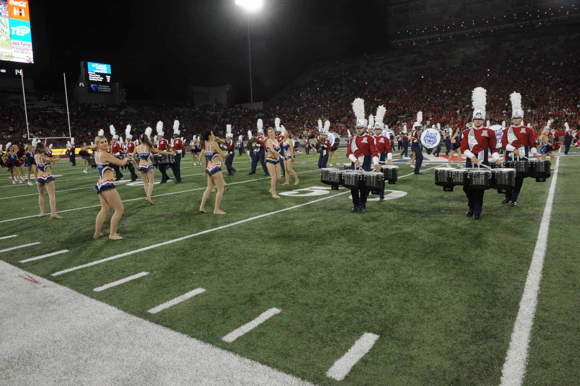 WSU vs UA Halftime