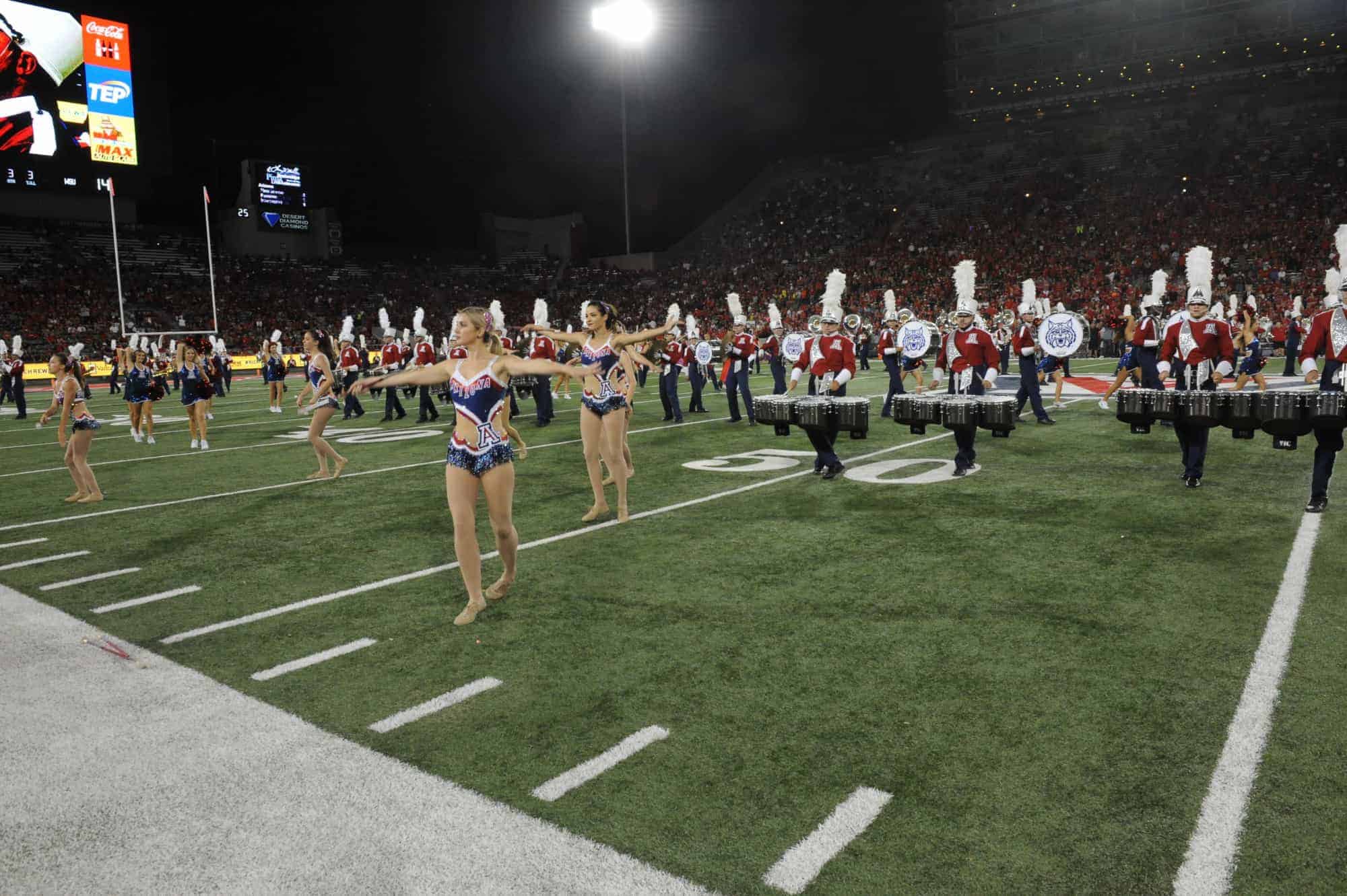 WSU vs UA Halftime