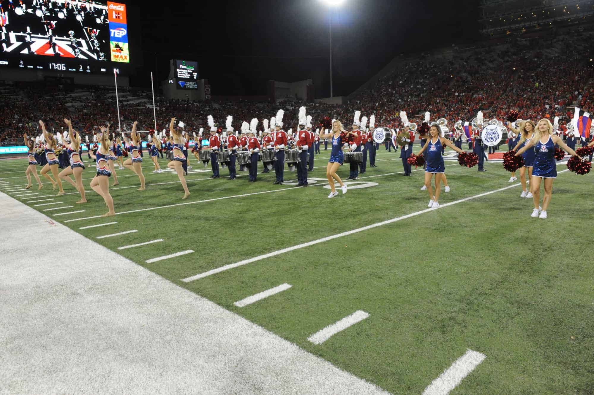 WSU vs UA Halftime