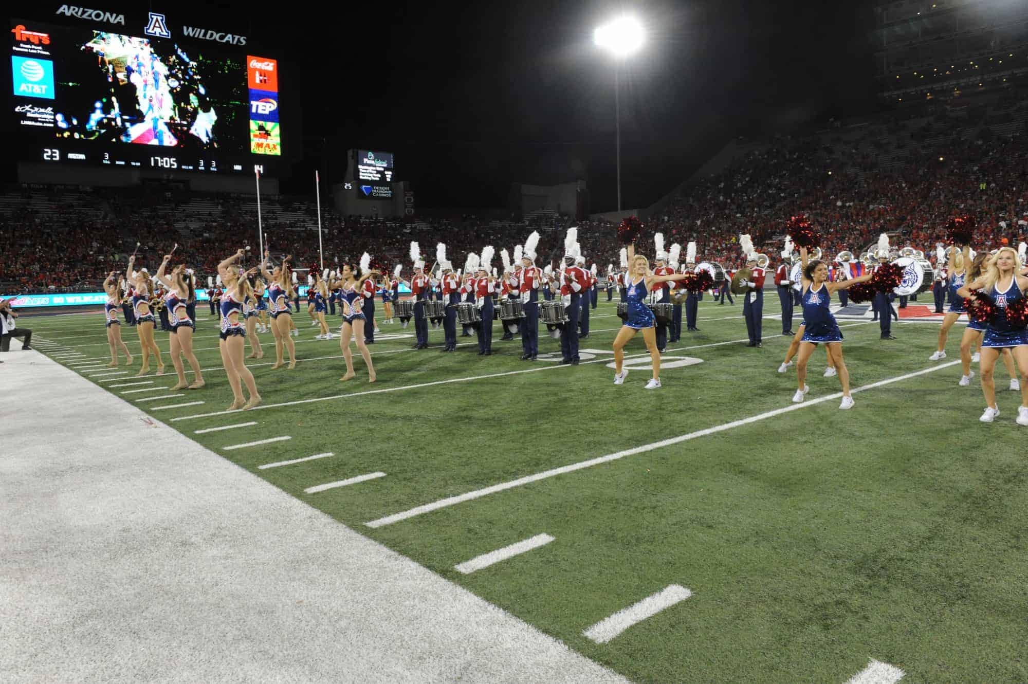 WSU vs UA Halftime