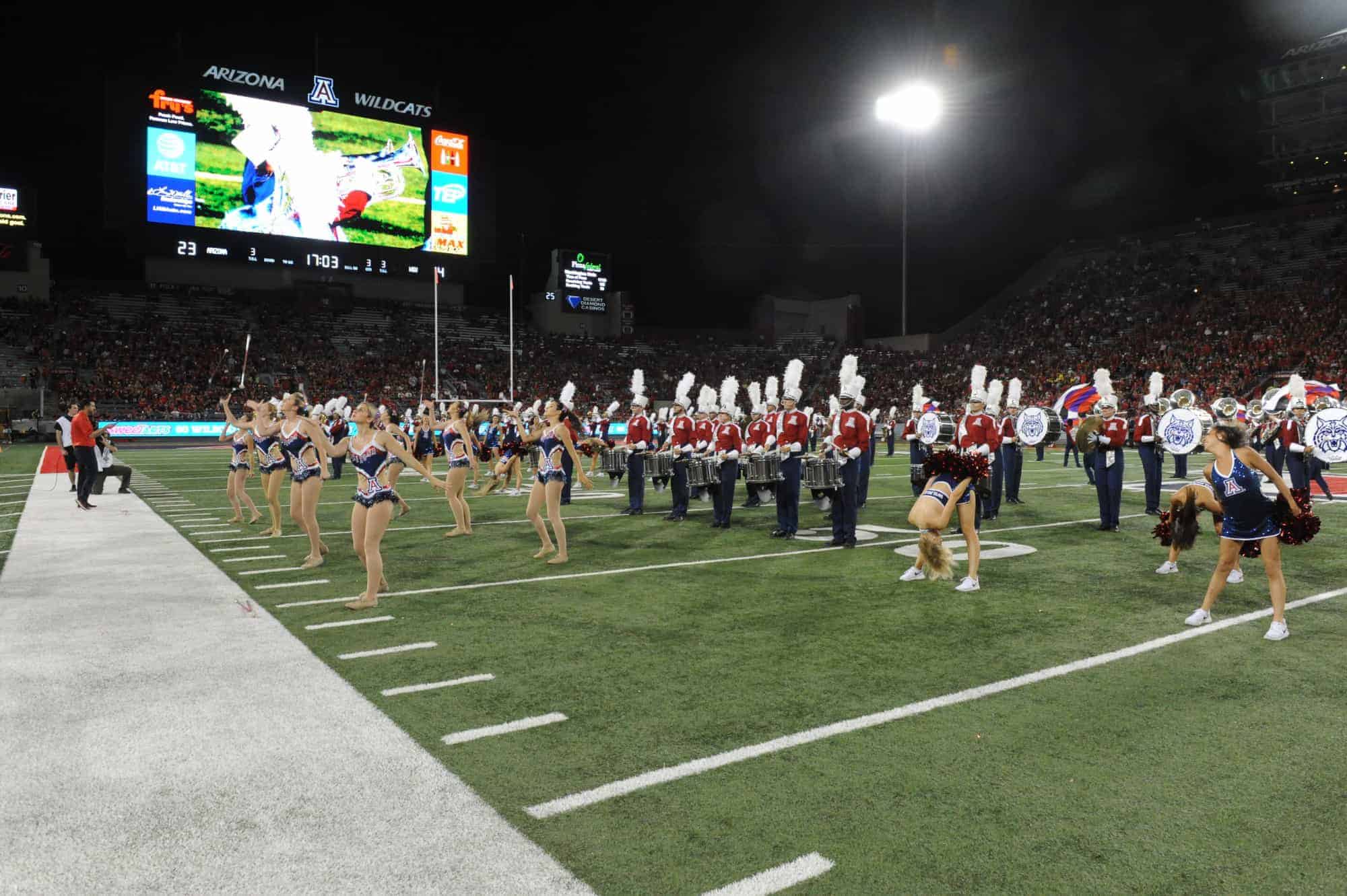 WSU vs UA Halftime