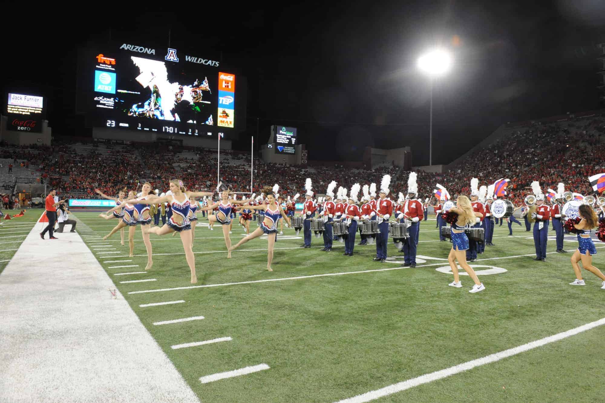WSU vs UA Halftime