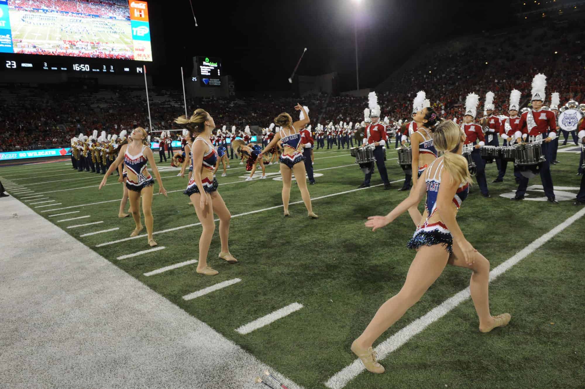 WSU vs UA Halftime