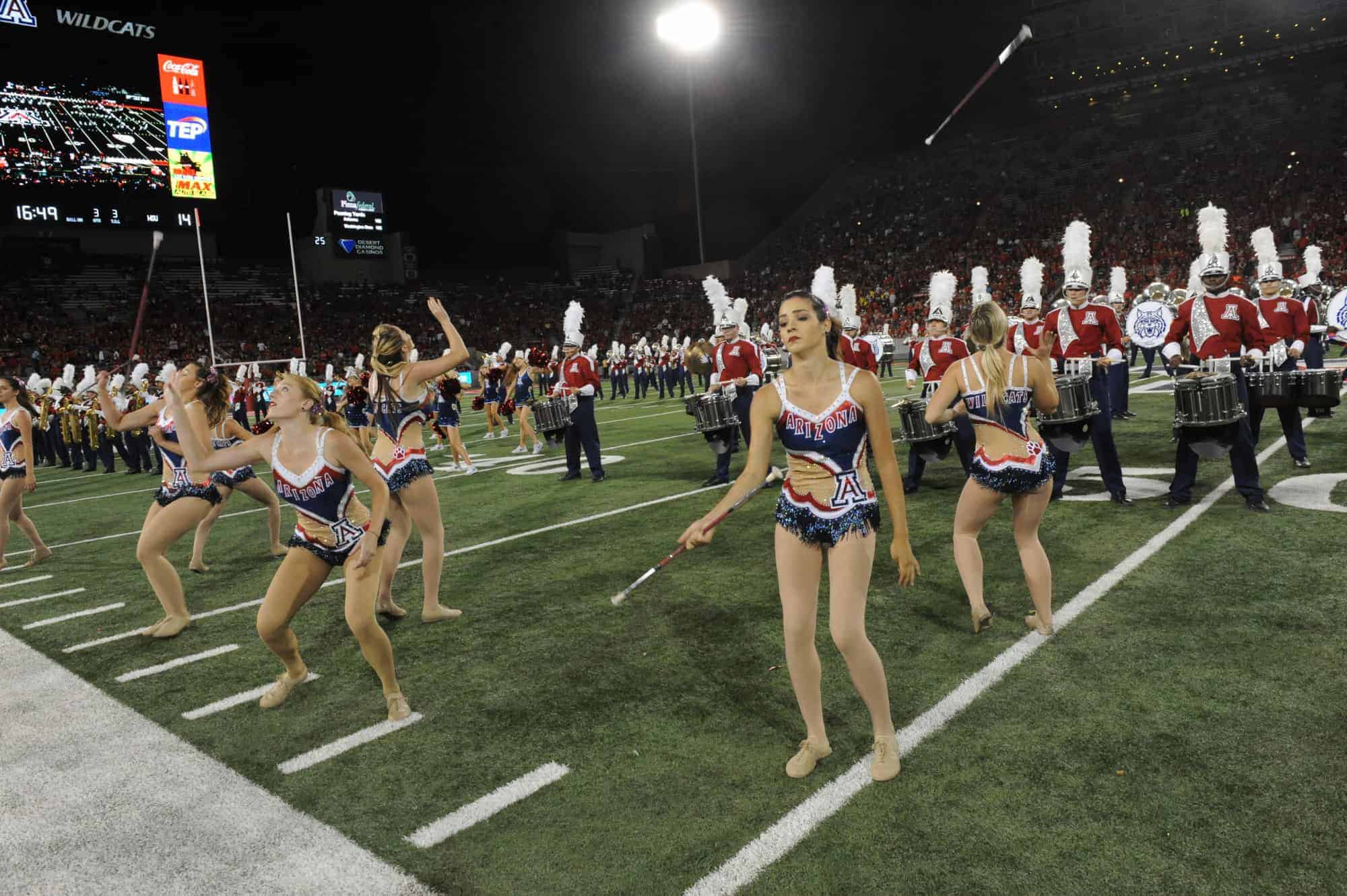 WSU vs UA Halftime
